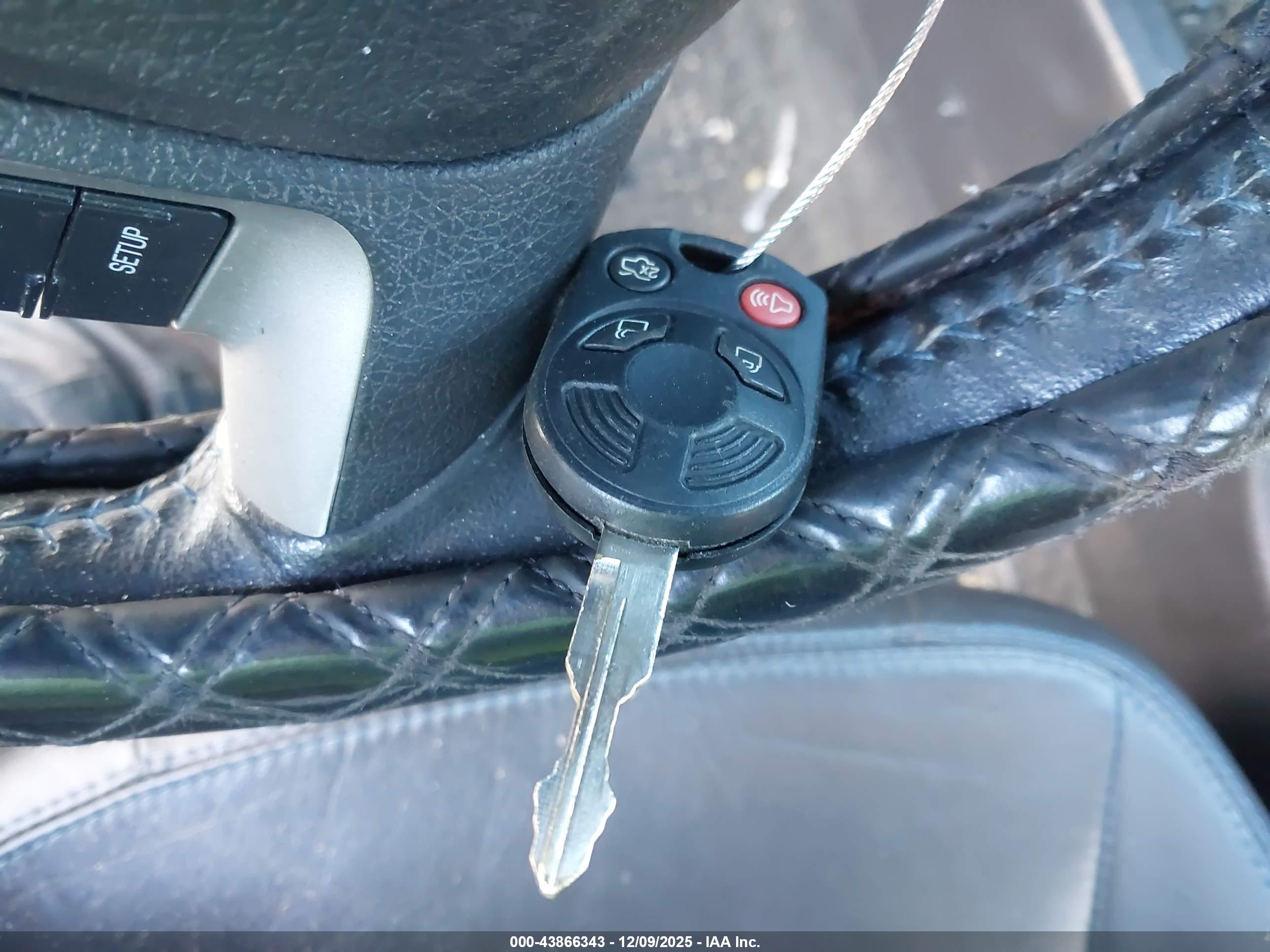 FORD FUSION image 11