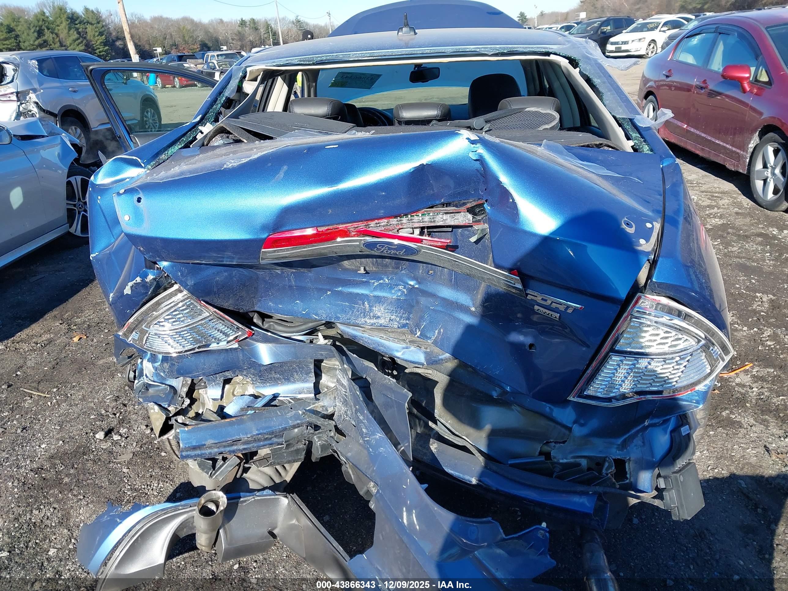 FORD FUSION image 6