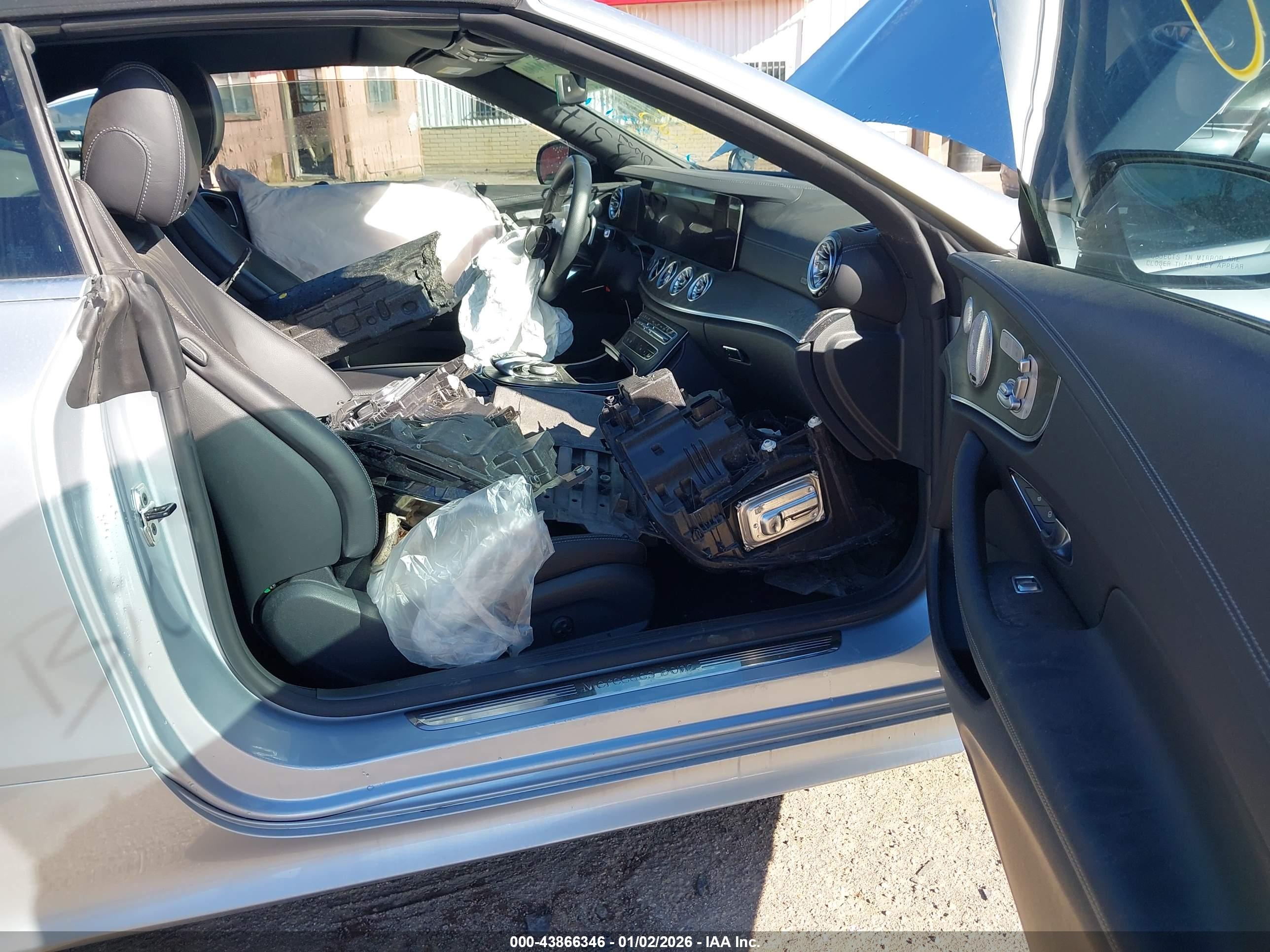 MERCEDES-BENZ E image 5