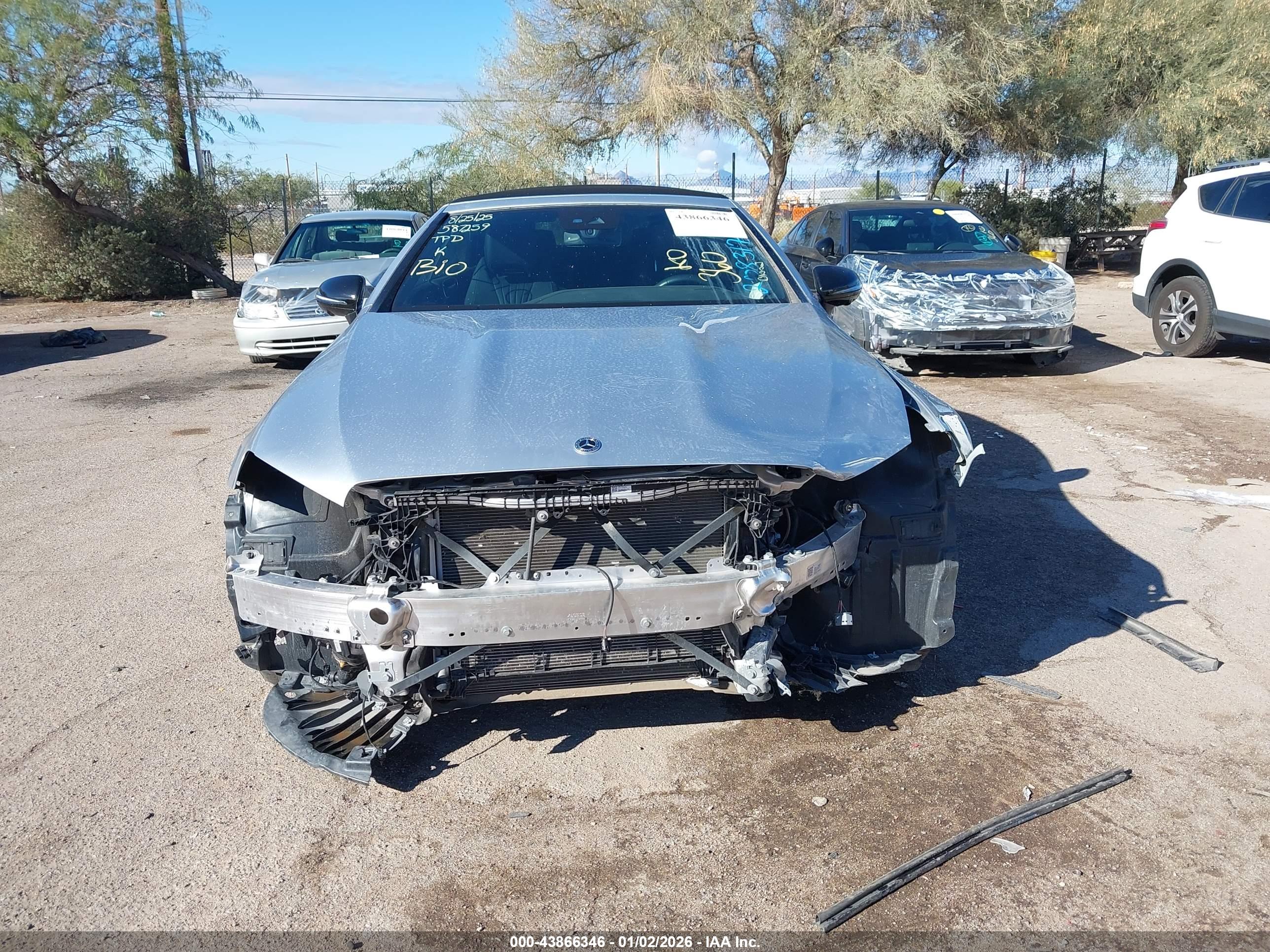 MERCEDES-BENZ E image 6