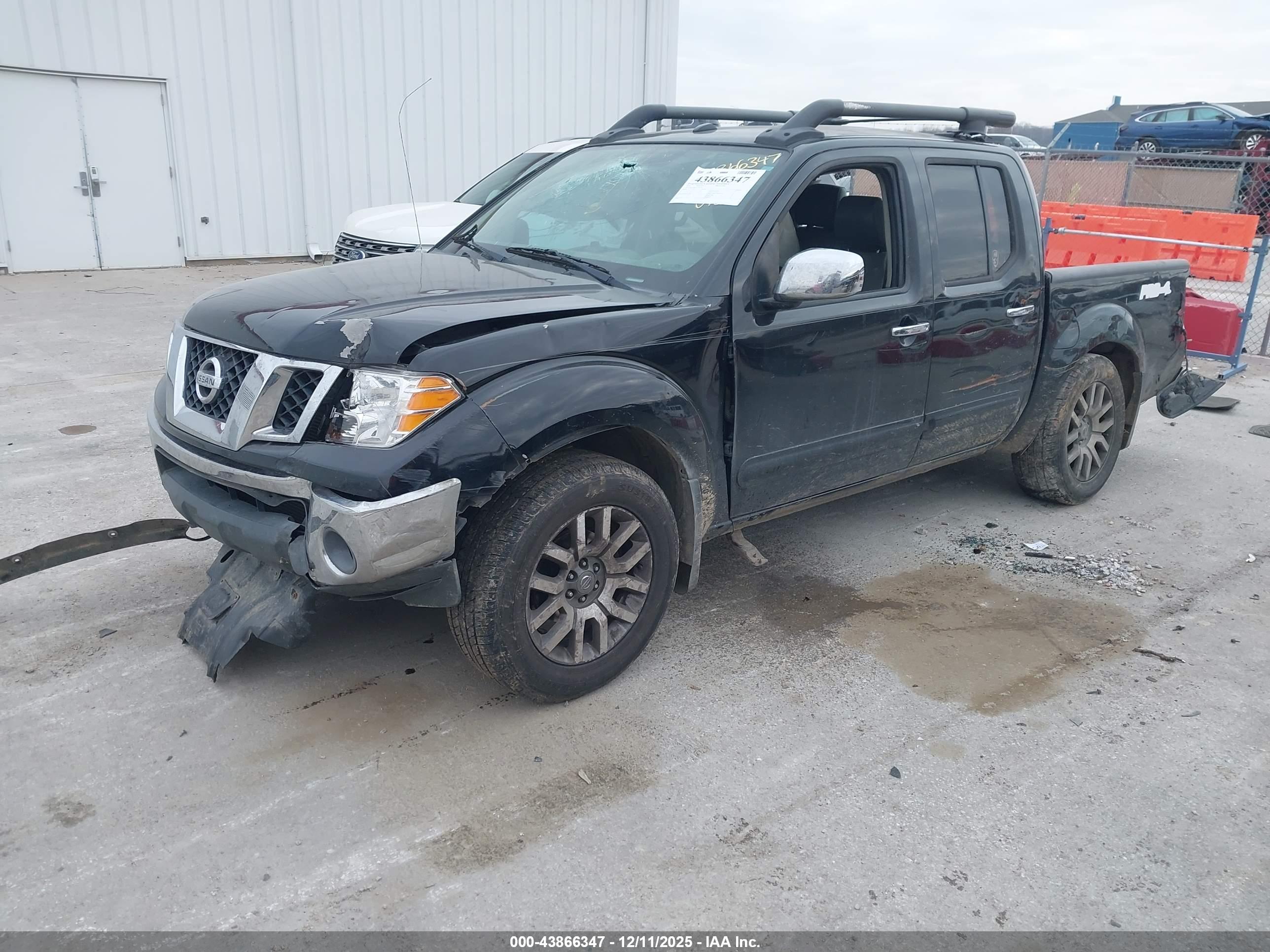 NISSAN FRONTIER image 2