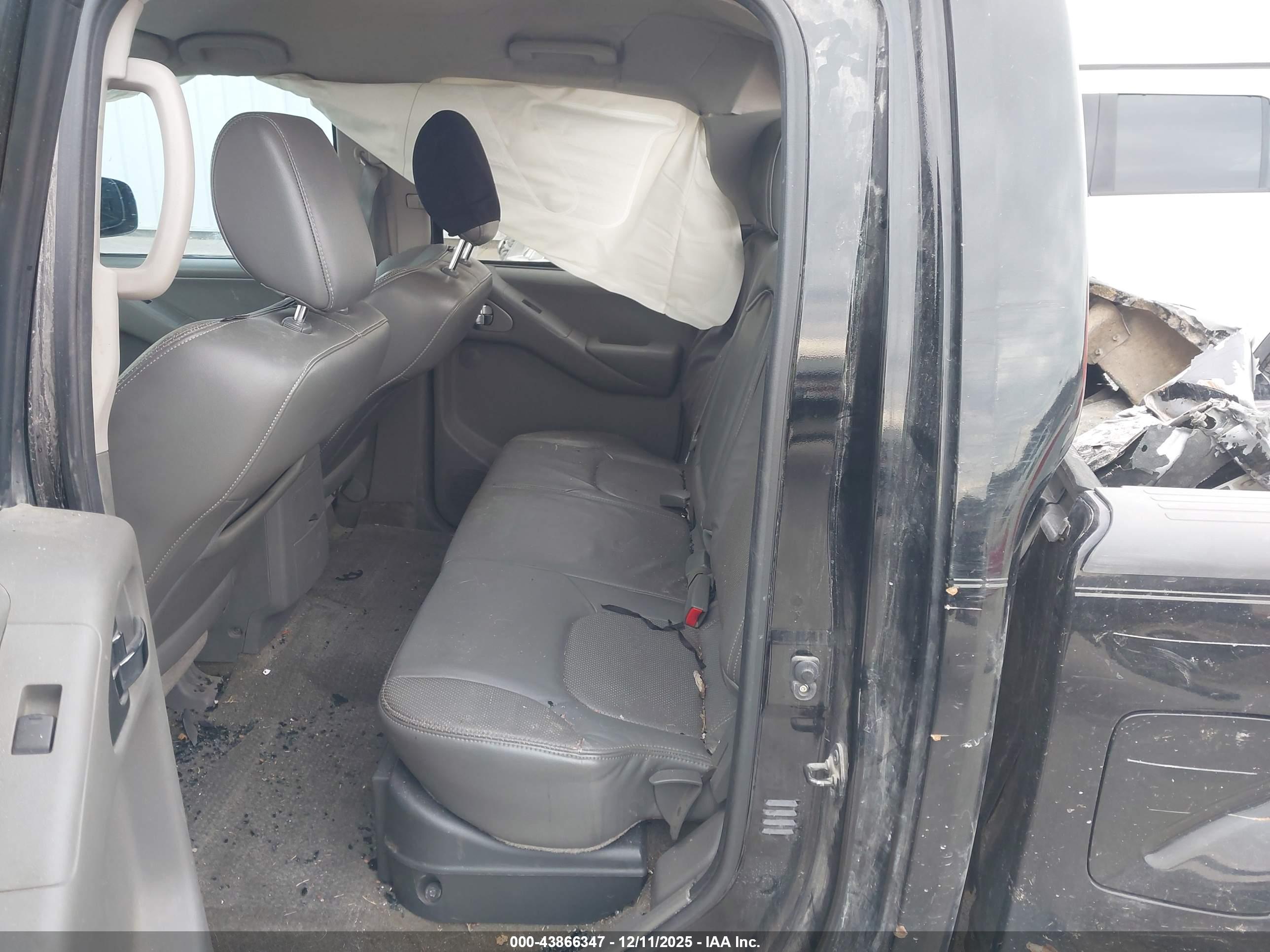 NISSAN FRONTIER image 8