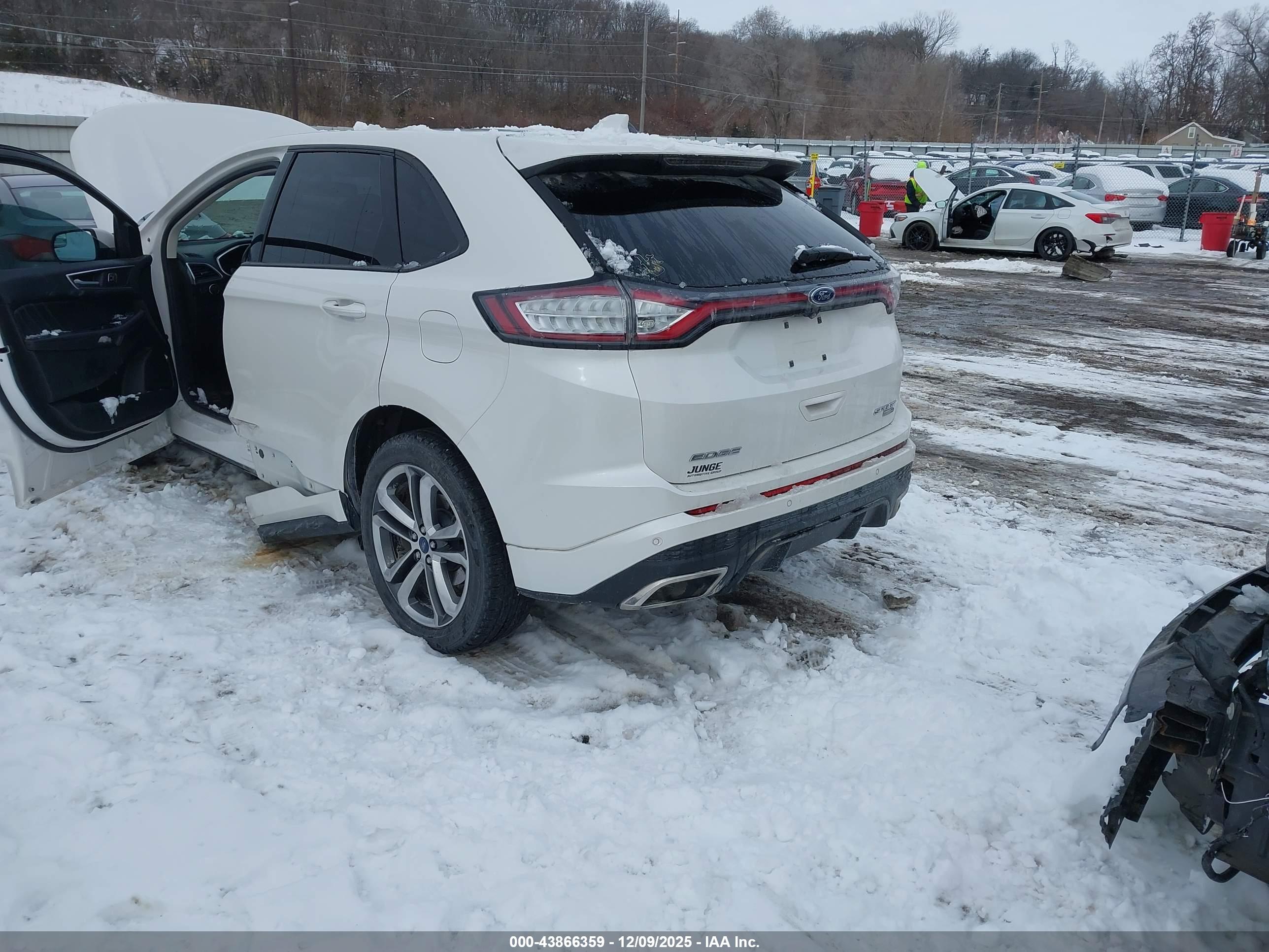 FORD EDGE image 3