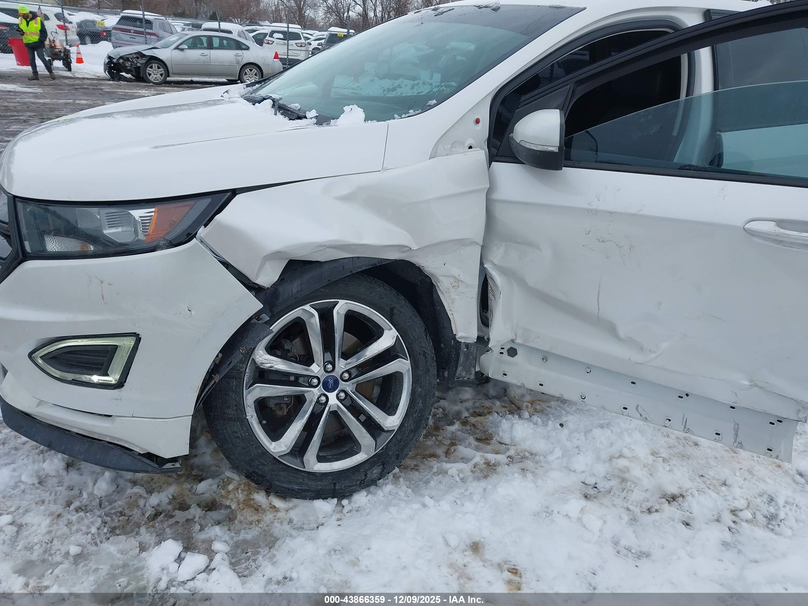 FORD EDGE image 6