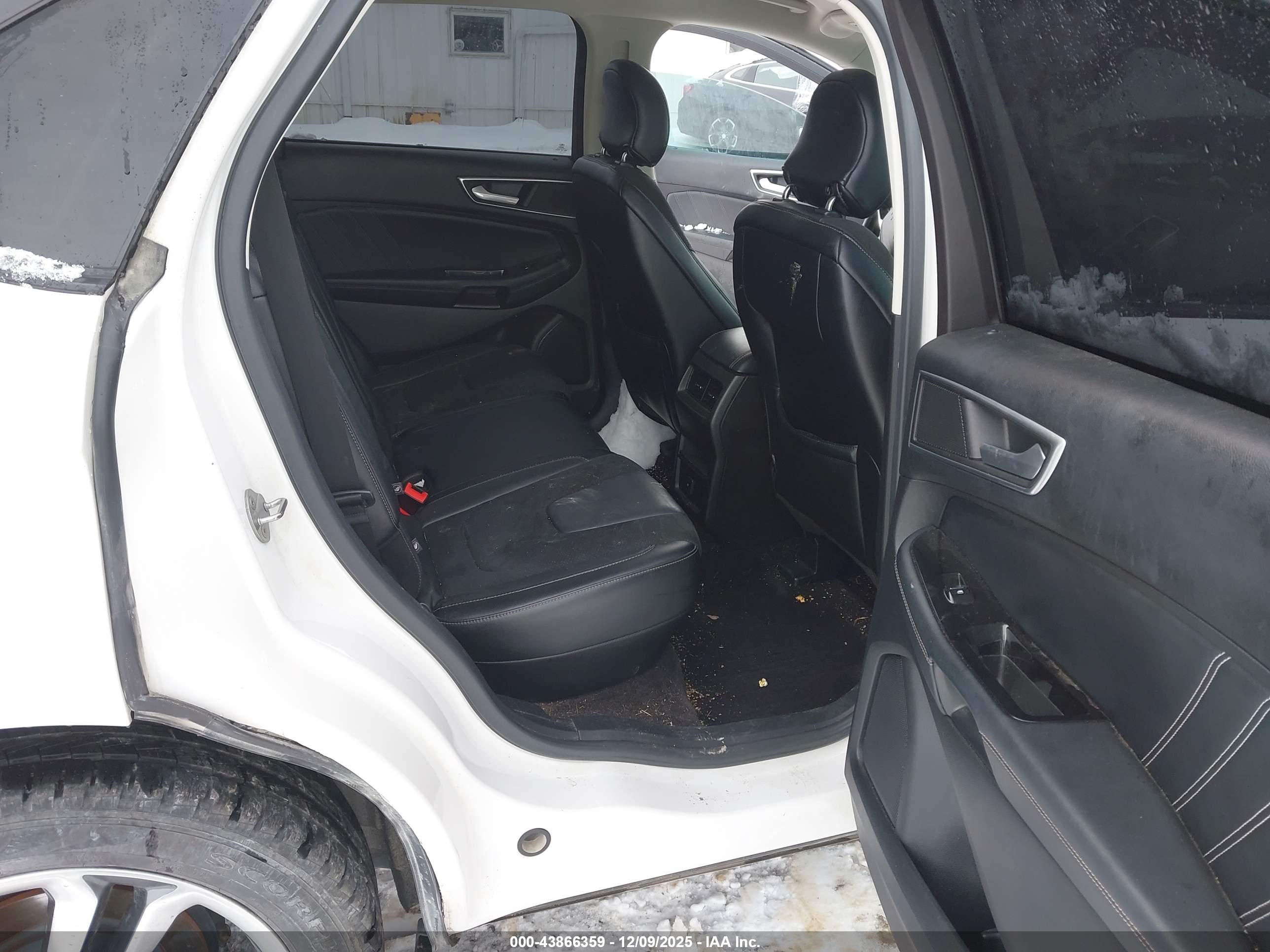 FORD EDGE image 8
