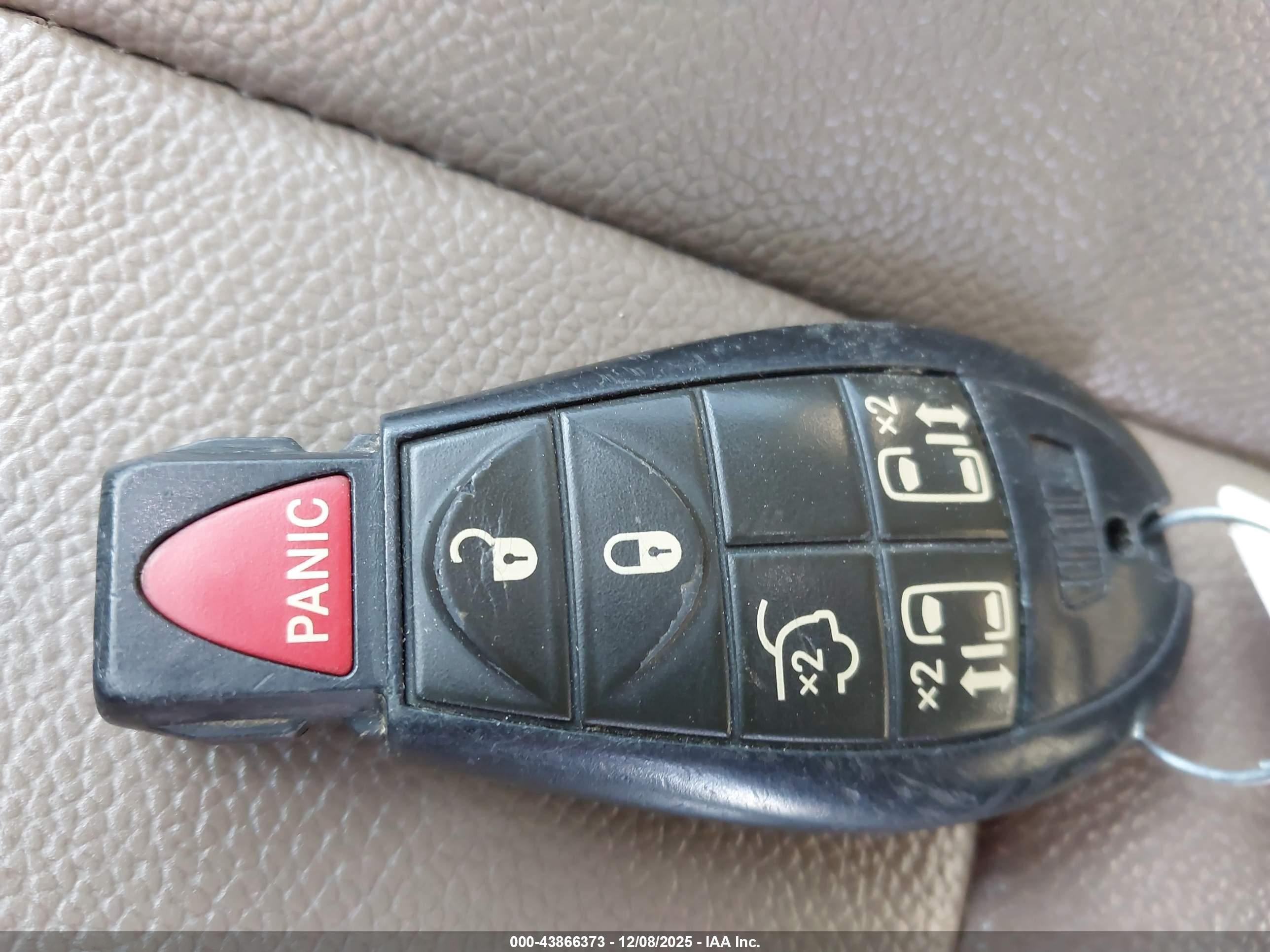 CHRYSLER TOWN image 11