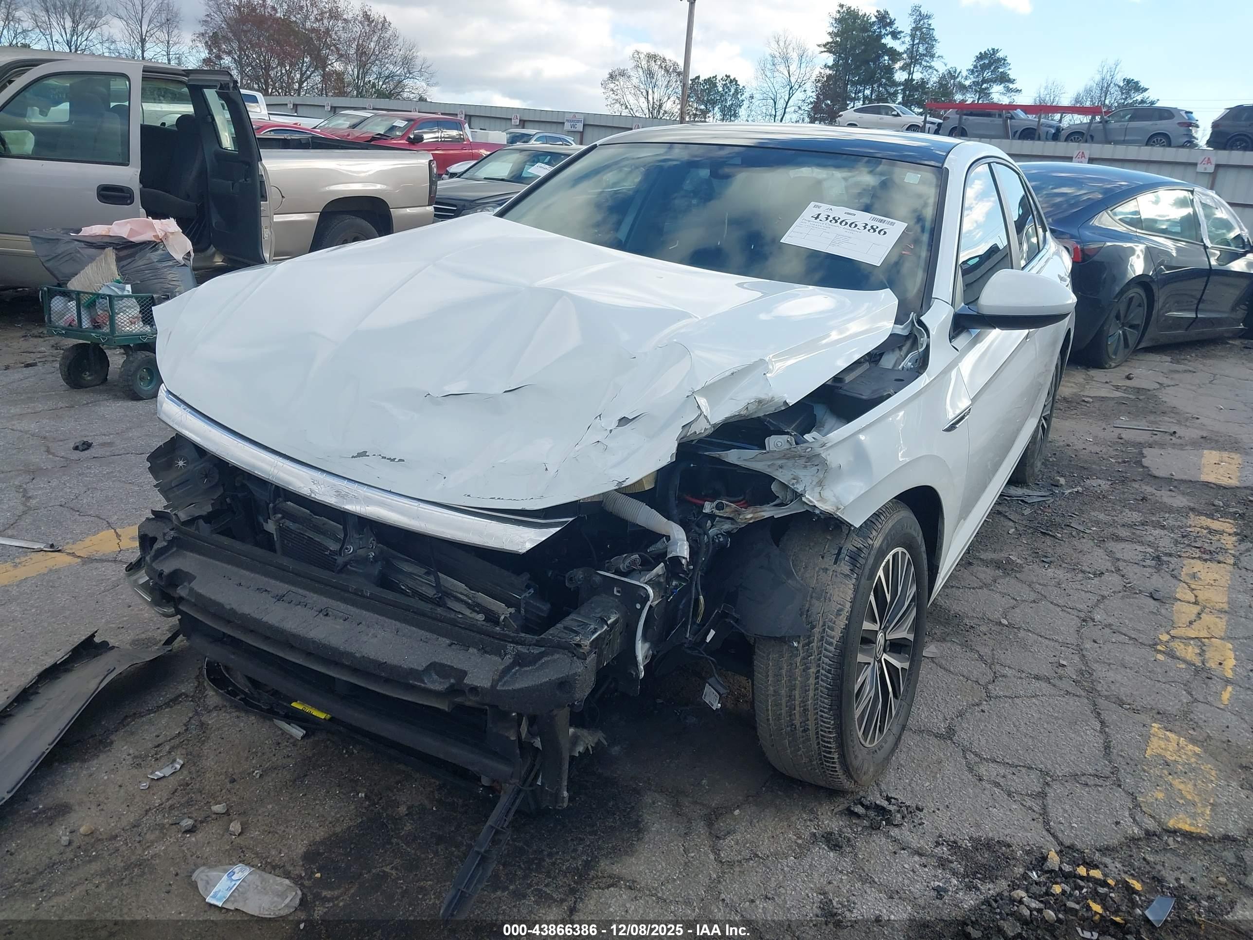 VOLKSWAGEN JETTA image 2