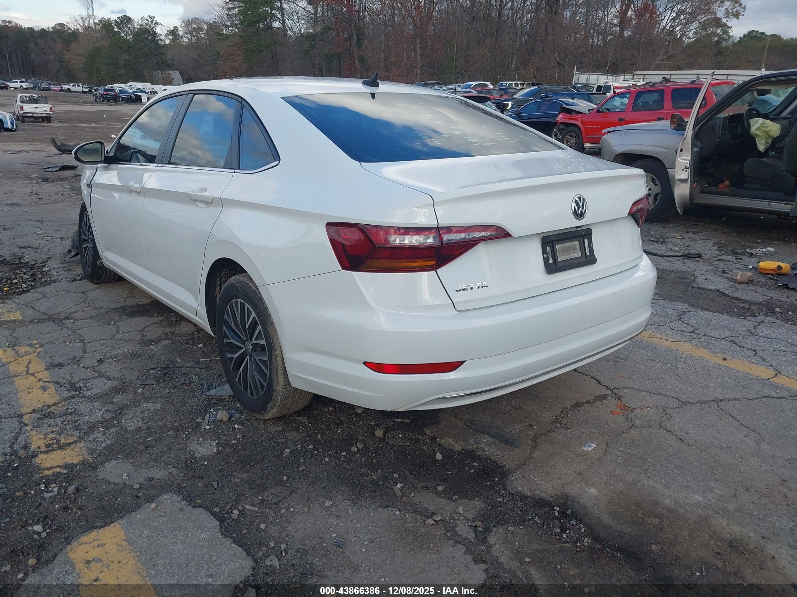 VOLKSWAGEN JETTA image 3