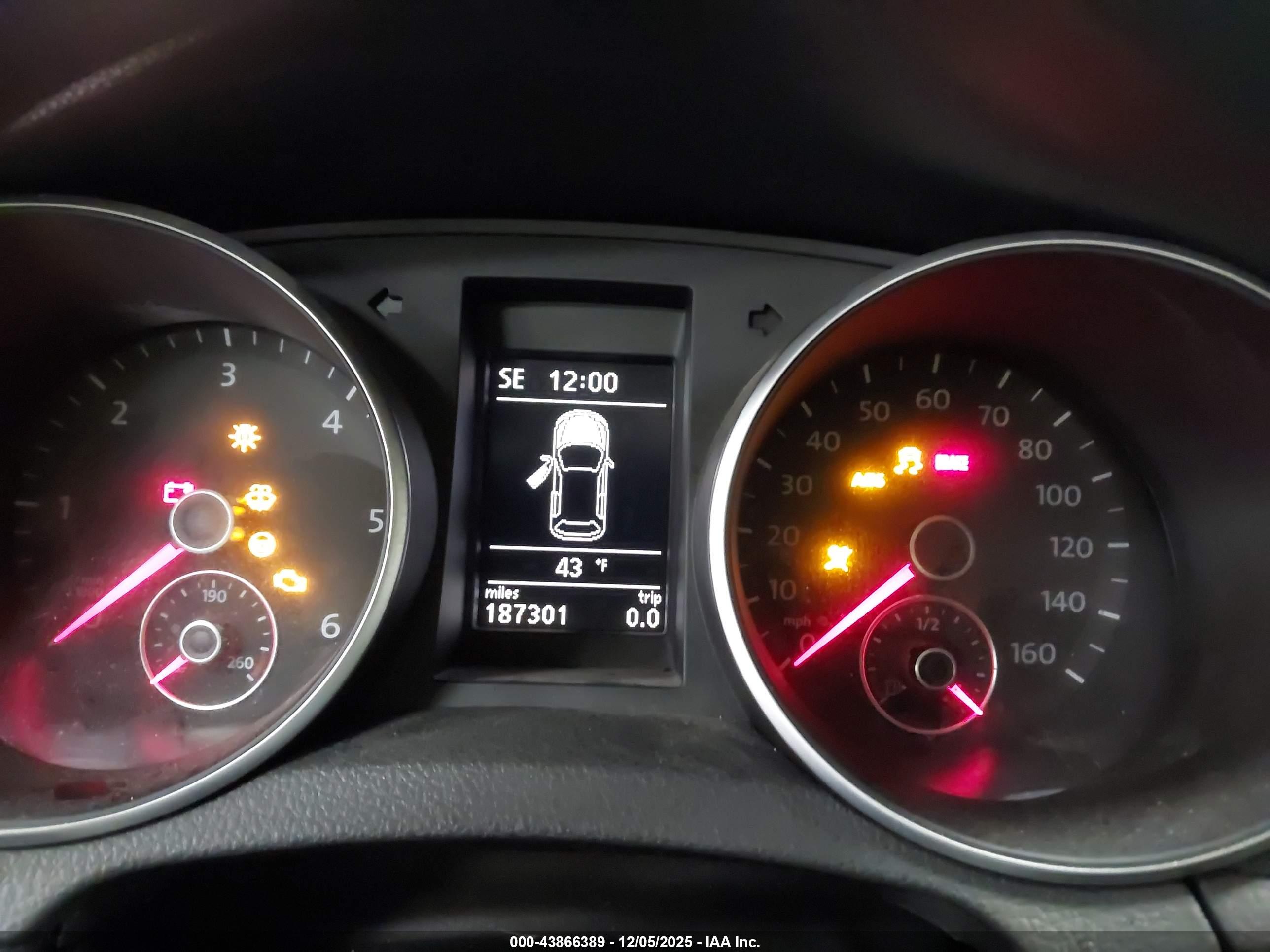 VOLKSWAGEN JETTA image 7