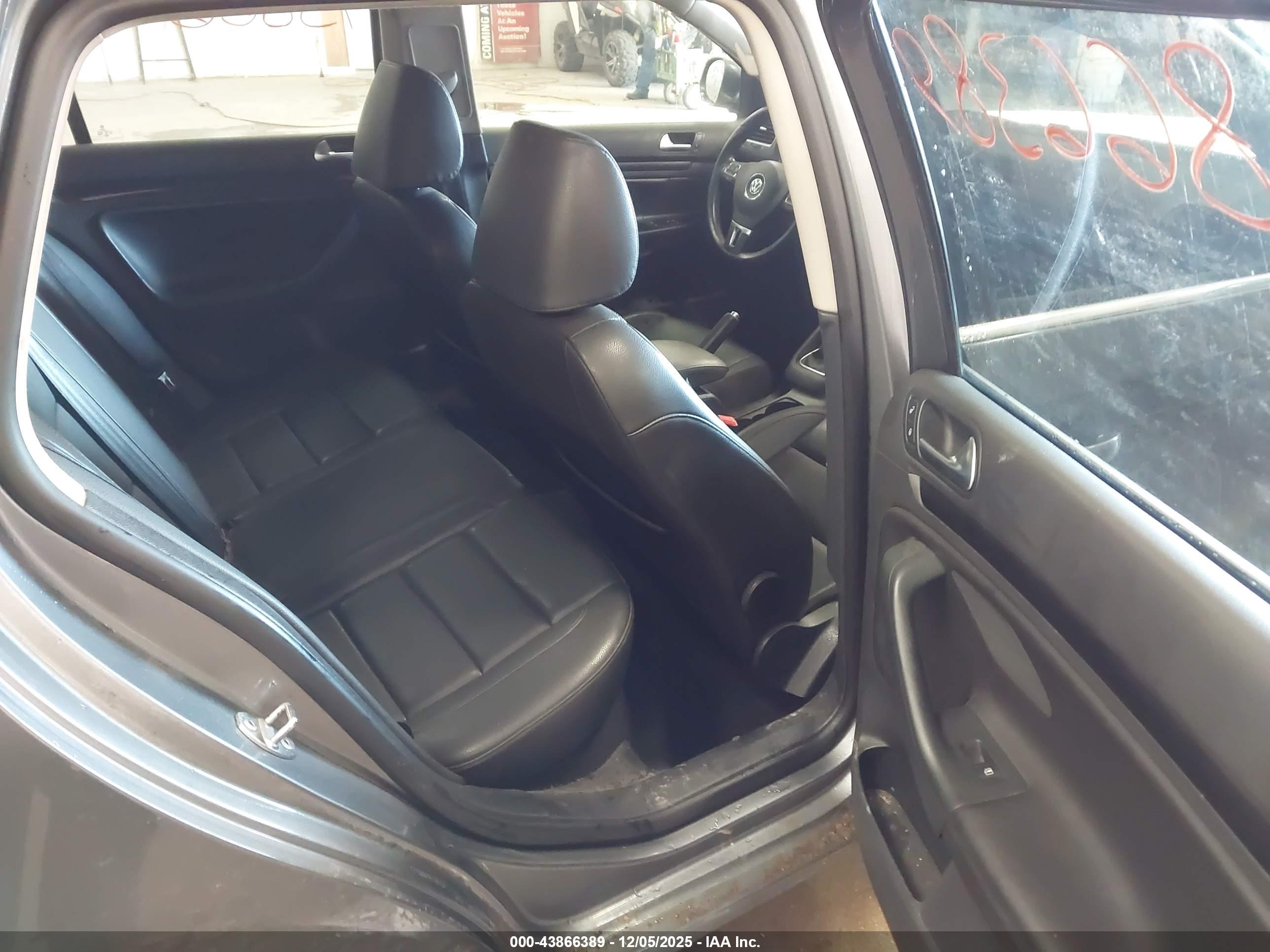 VOLKSWAGEN JETTA image 8
