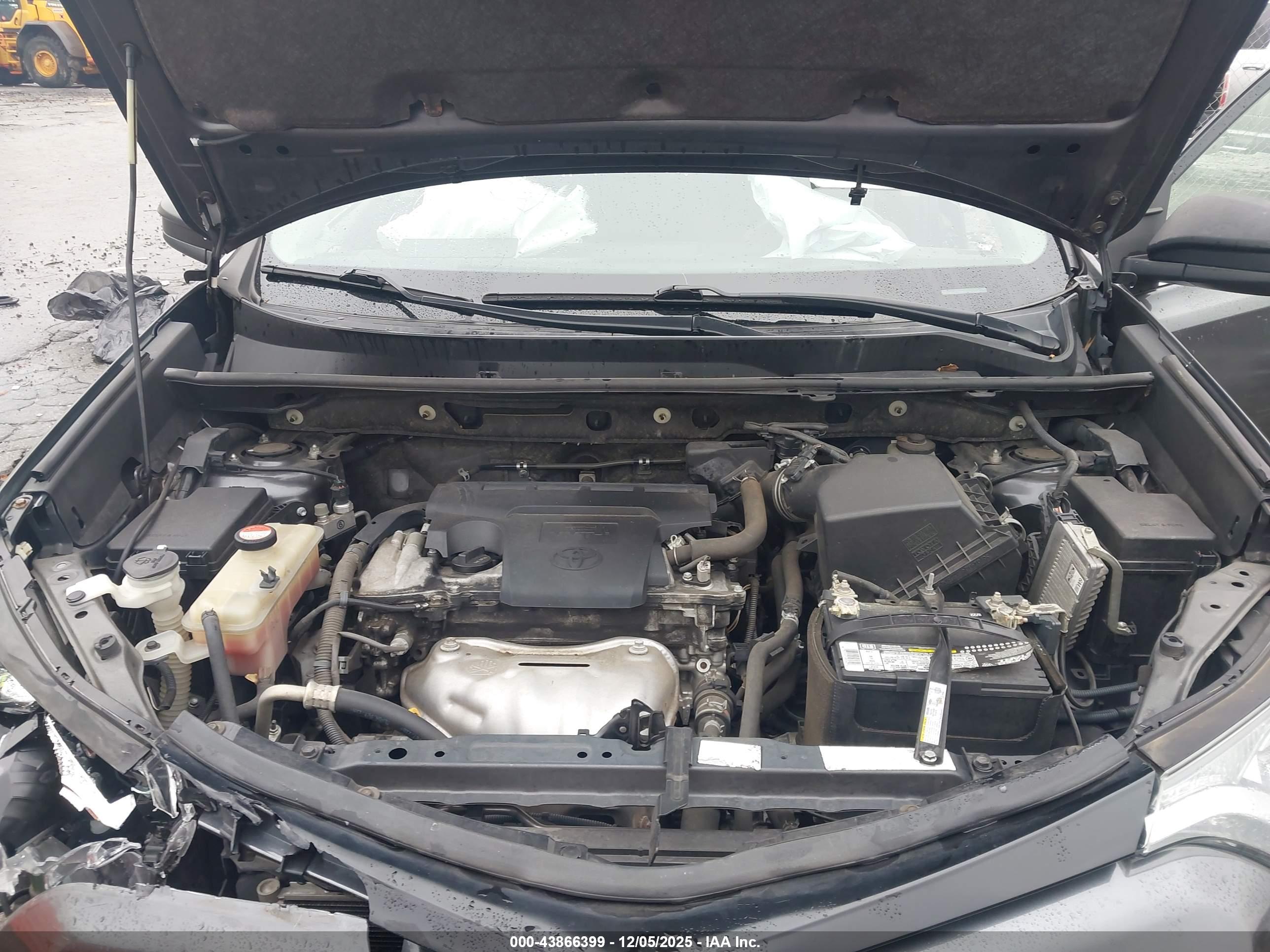 TOYOTA RAV4 image 10