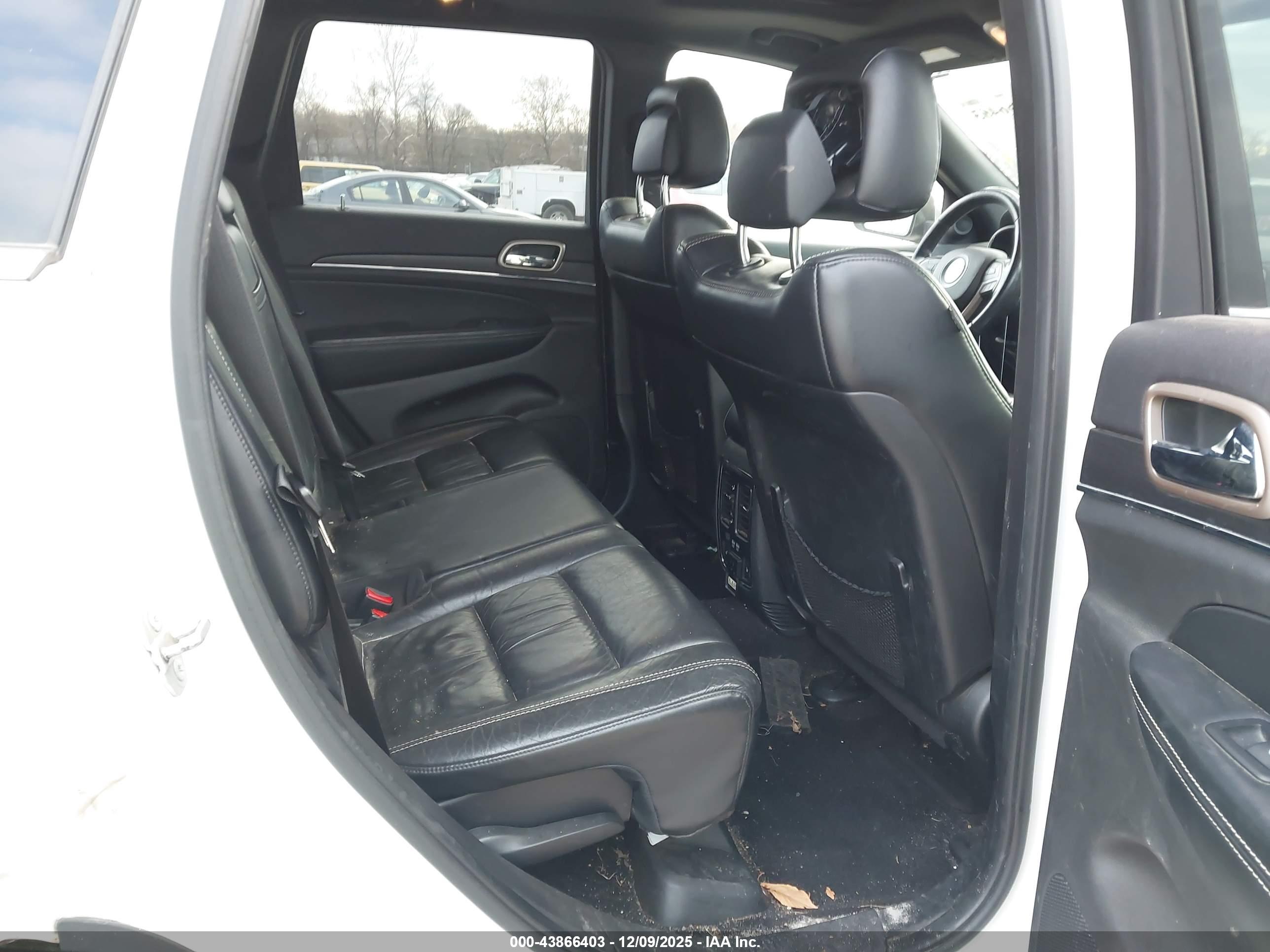 JEEP GRAND image 8