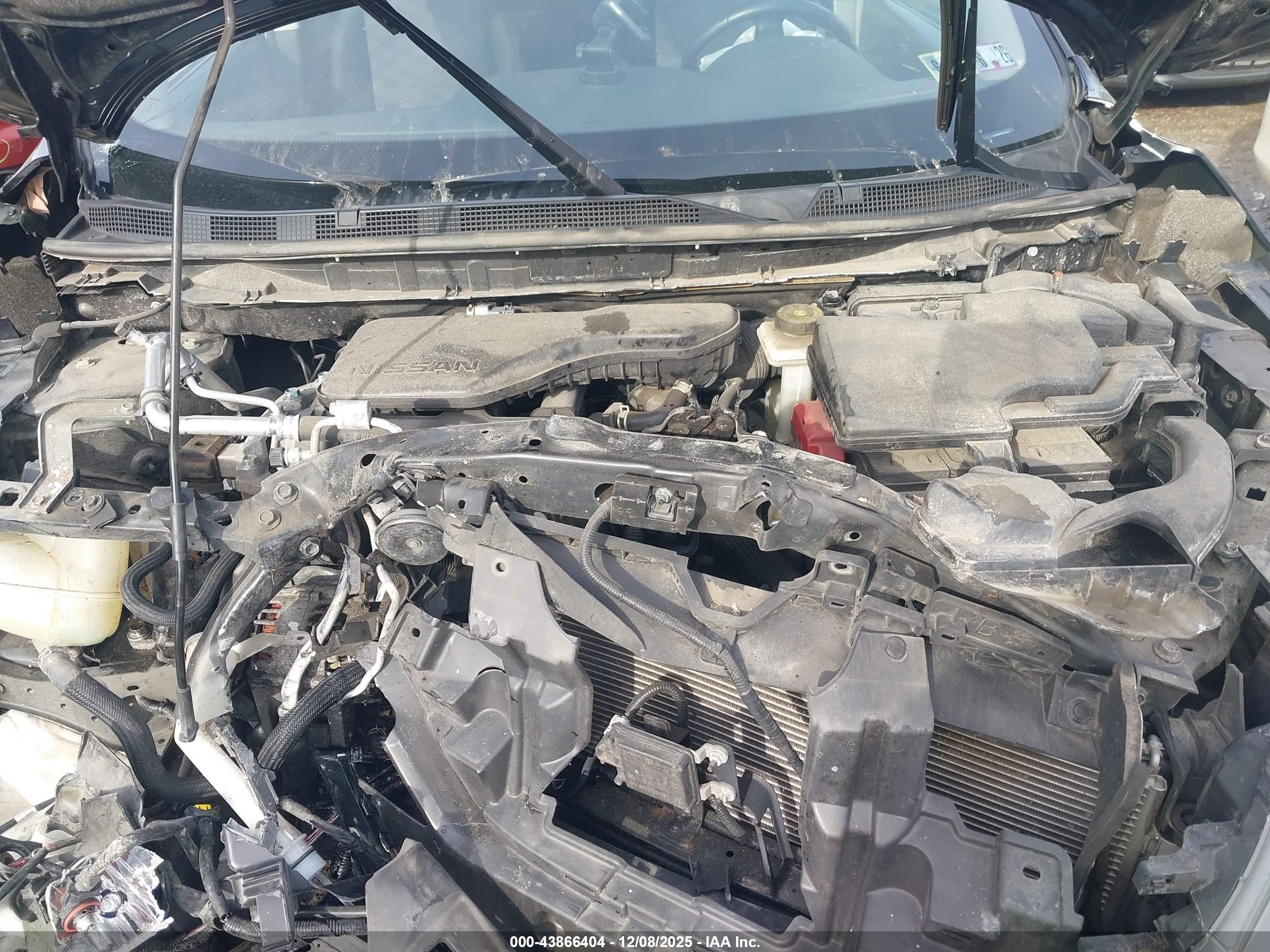 NISSAN ROGUE image 10