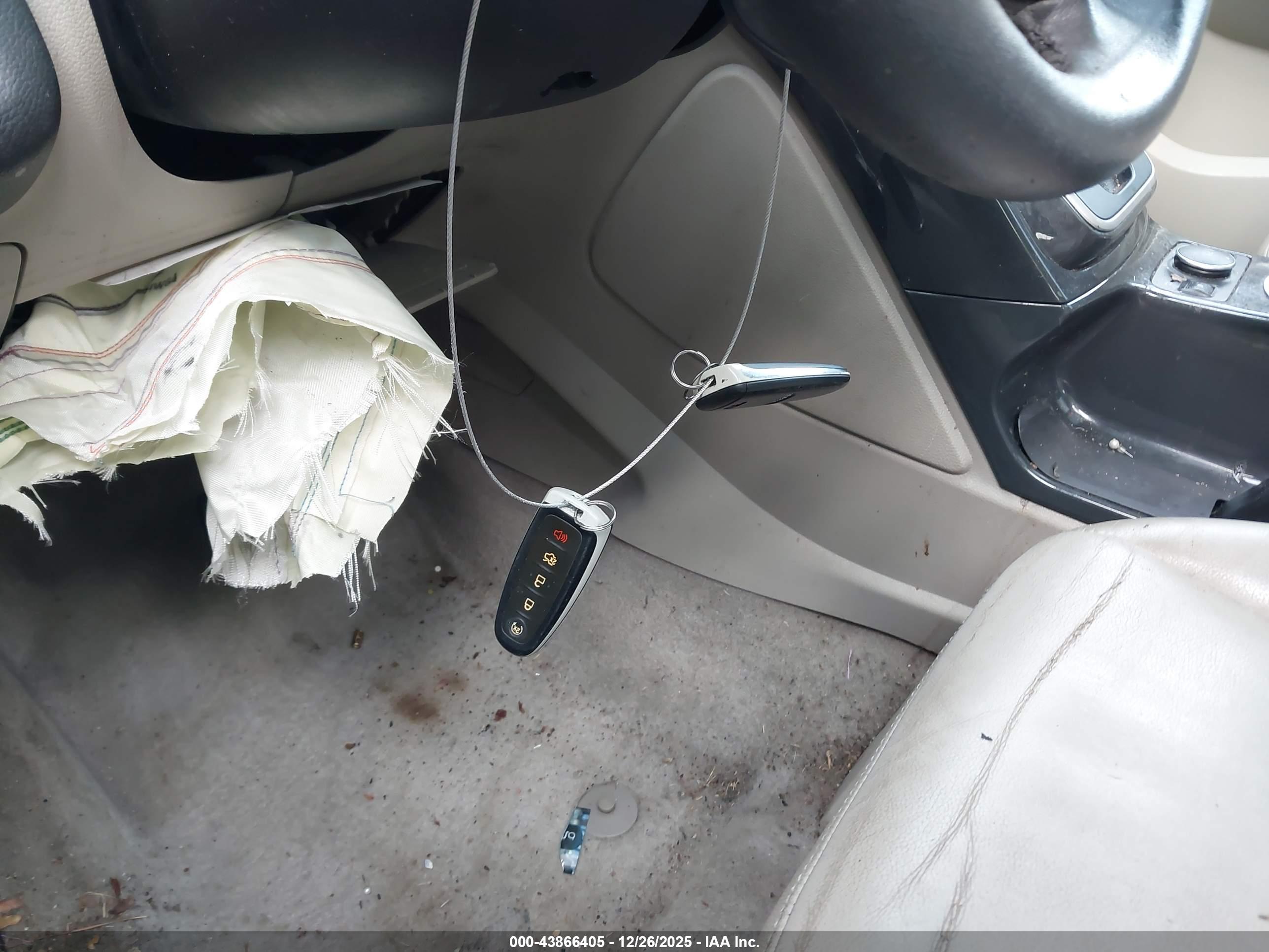 FORD ESCAPE image 11