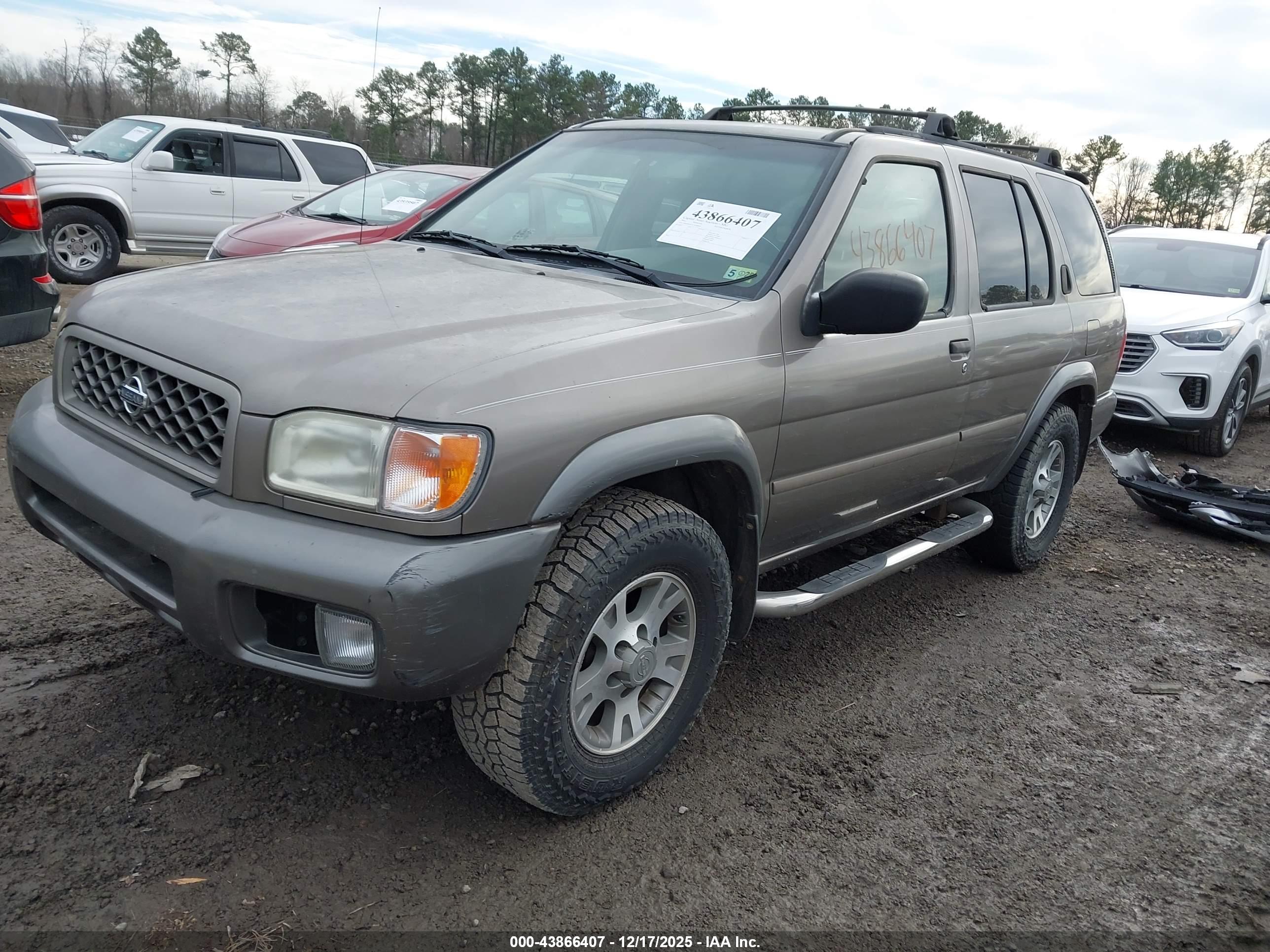 NISSAN PATHFINDER image 2