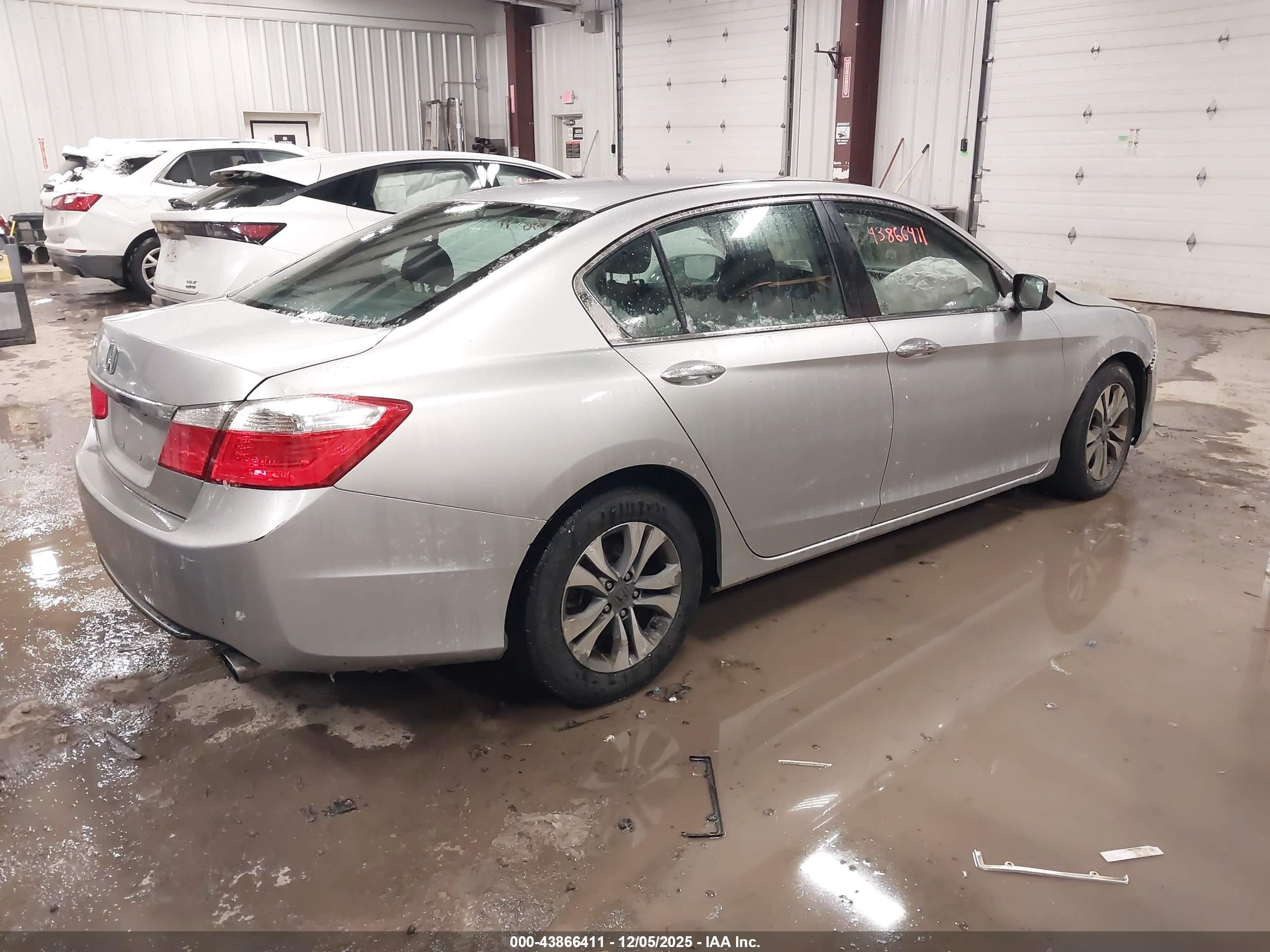 HONDA ACCORD image 4
