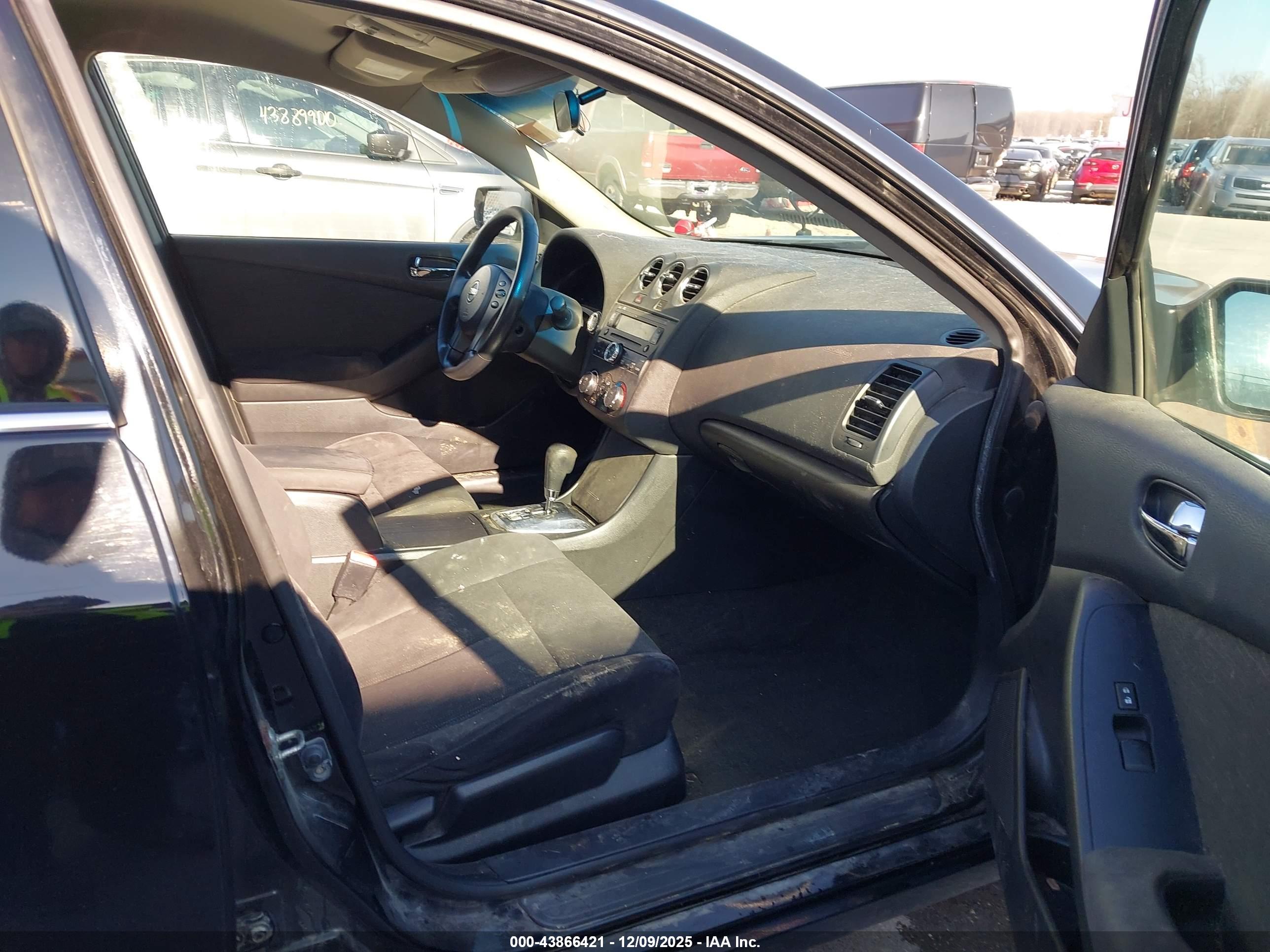 NISSAN ALTIMA image 5