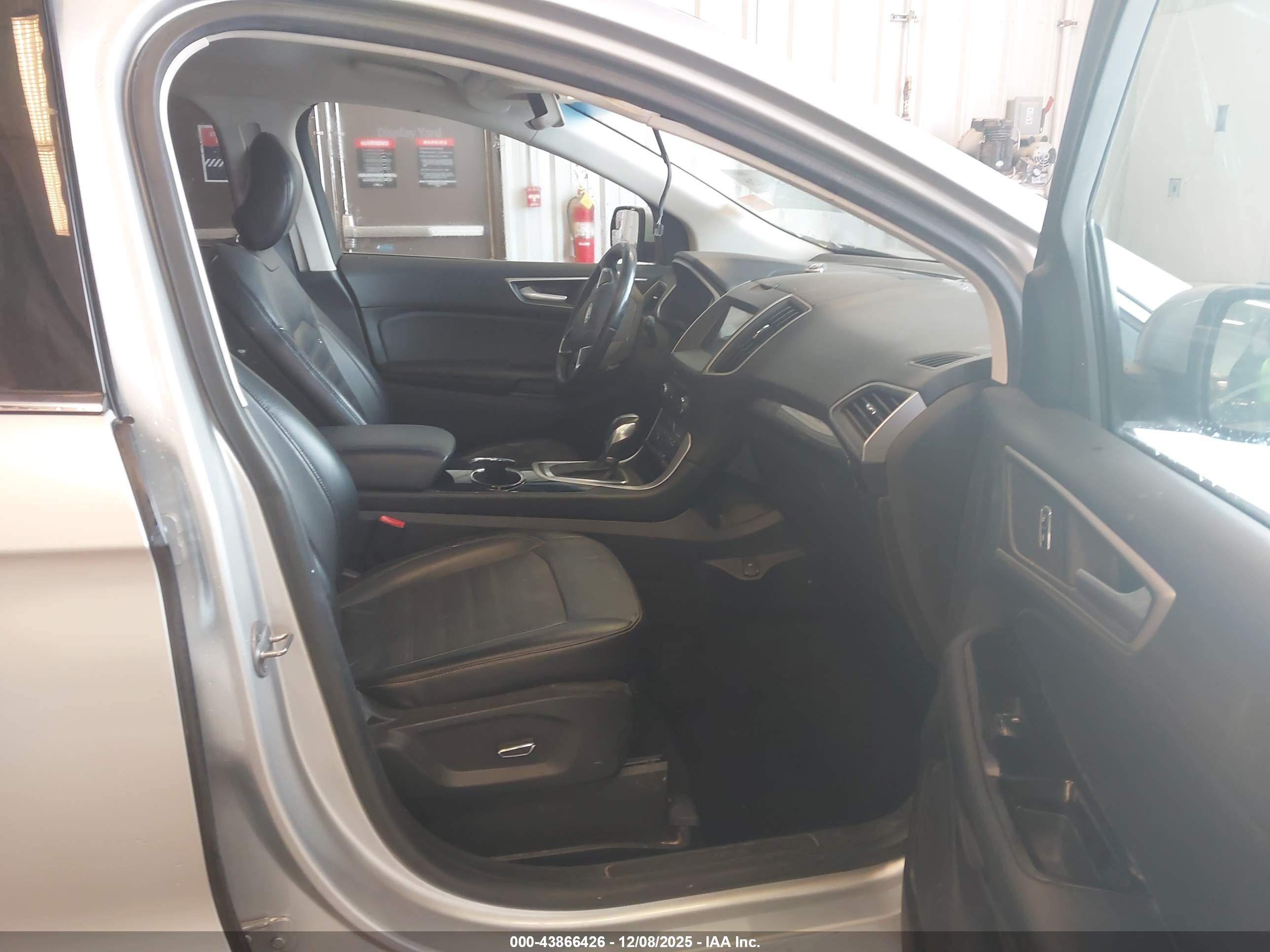 FORD EDGE image 5