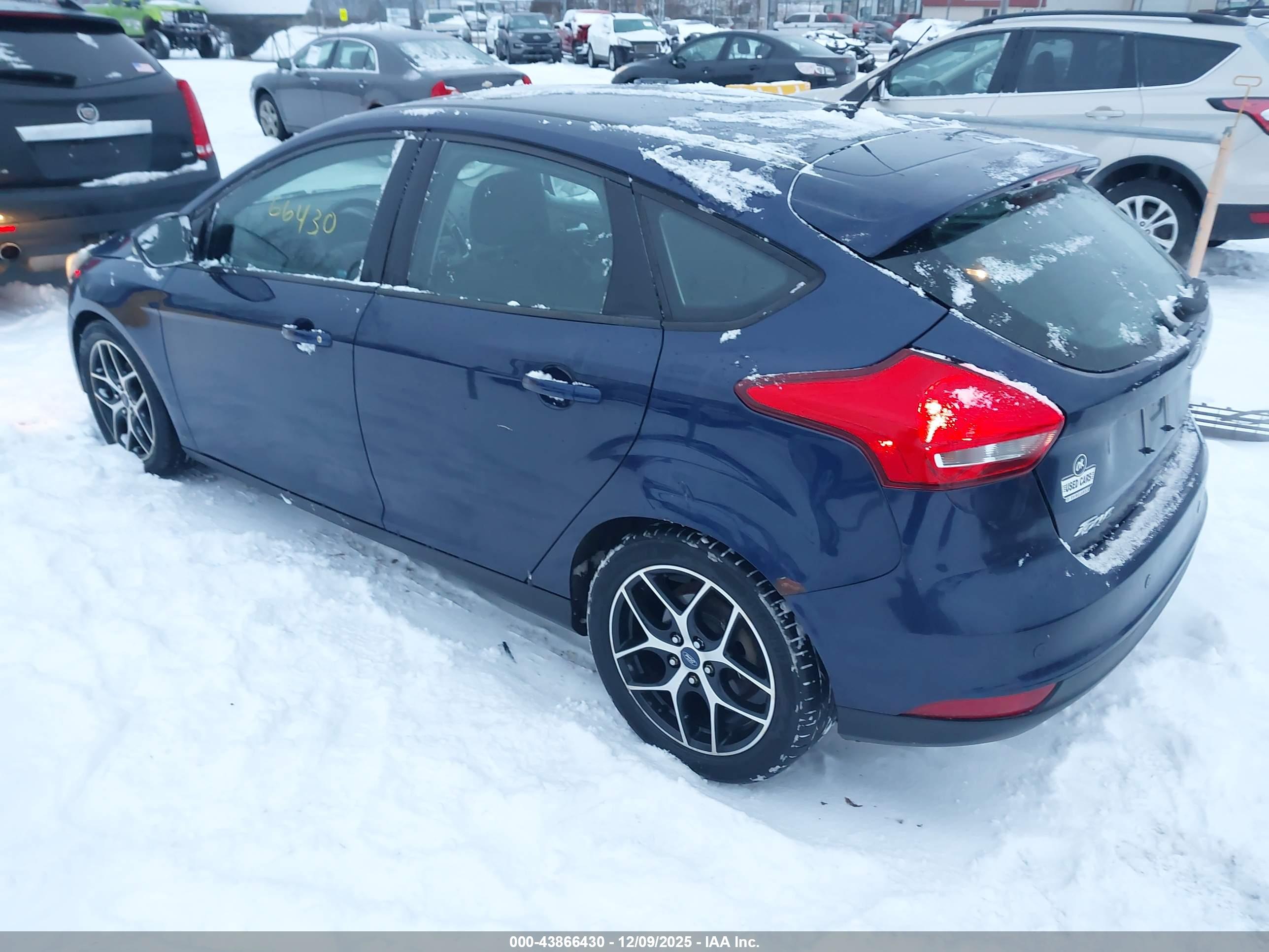 FORD FOCUS image 3