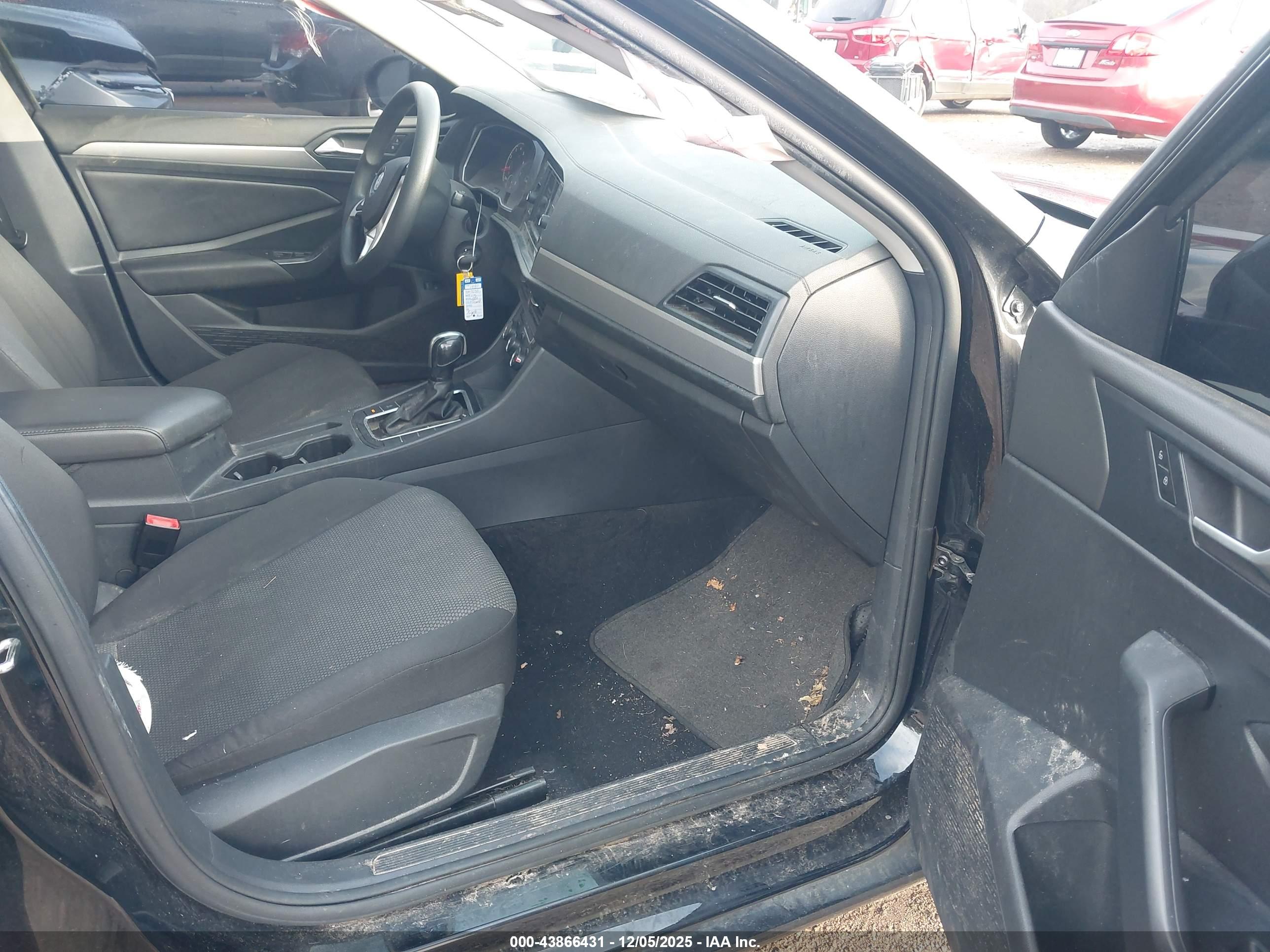 VOLKSWAGEN JETTA image 5