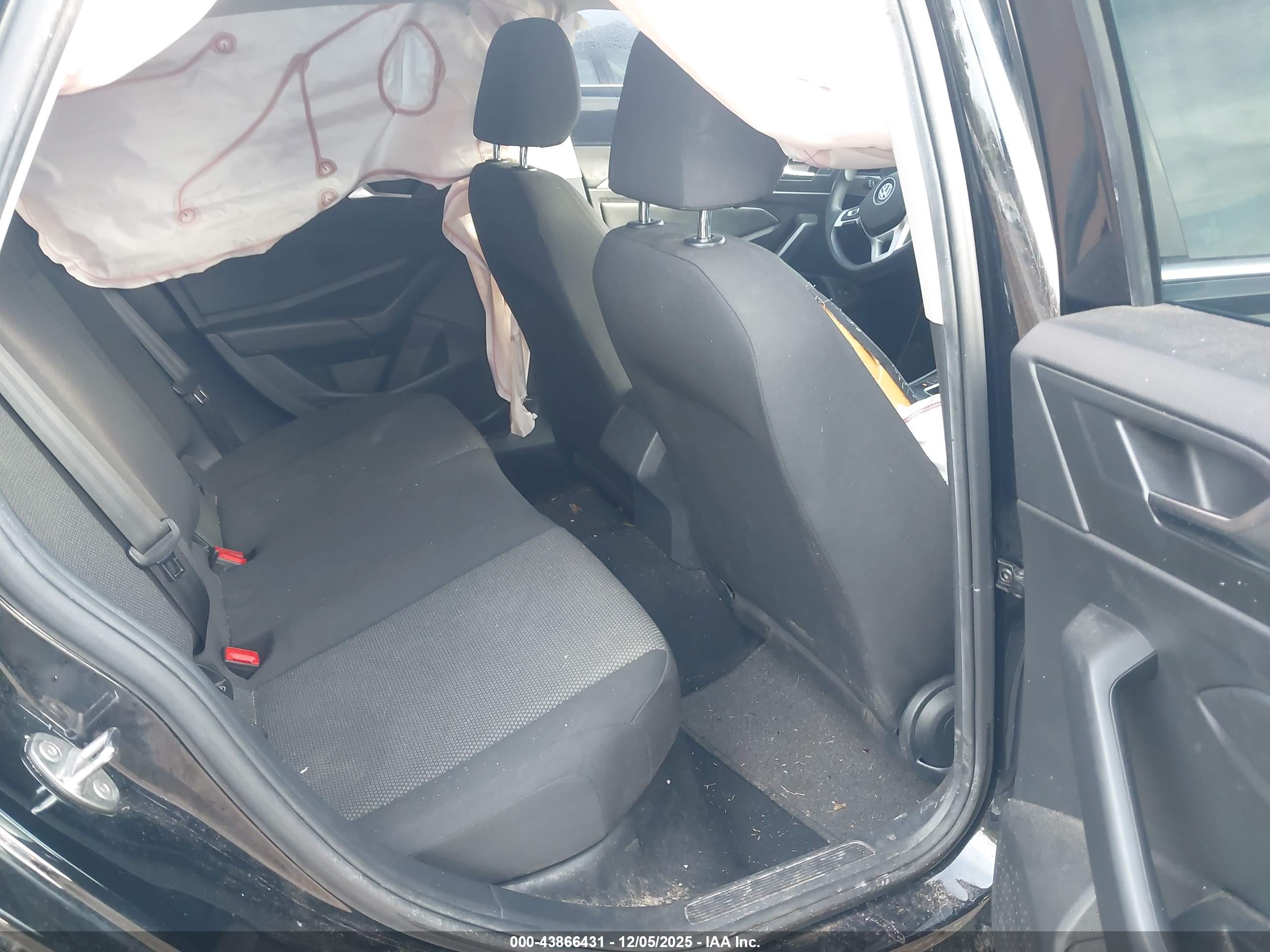 VOLKSWAGEN JETTA image 8