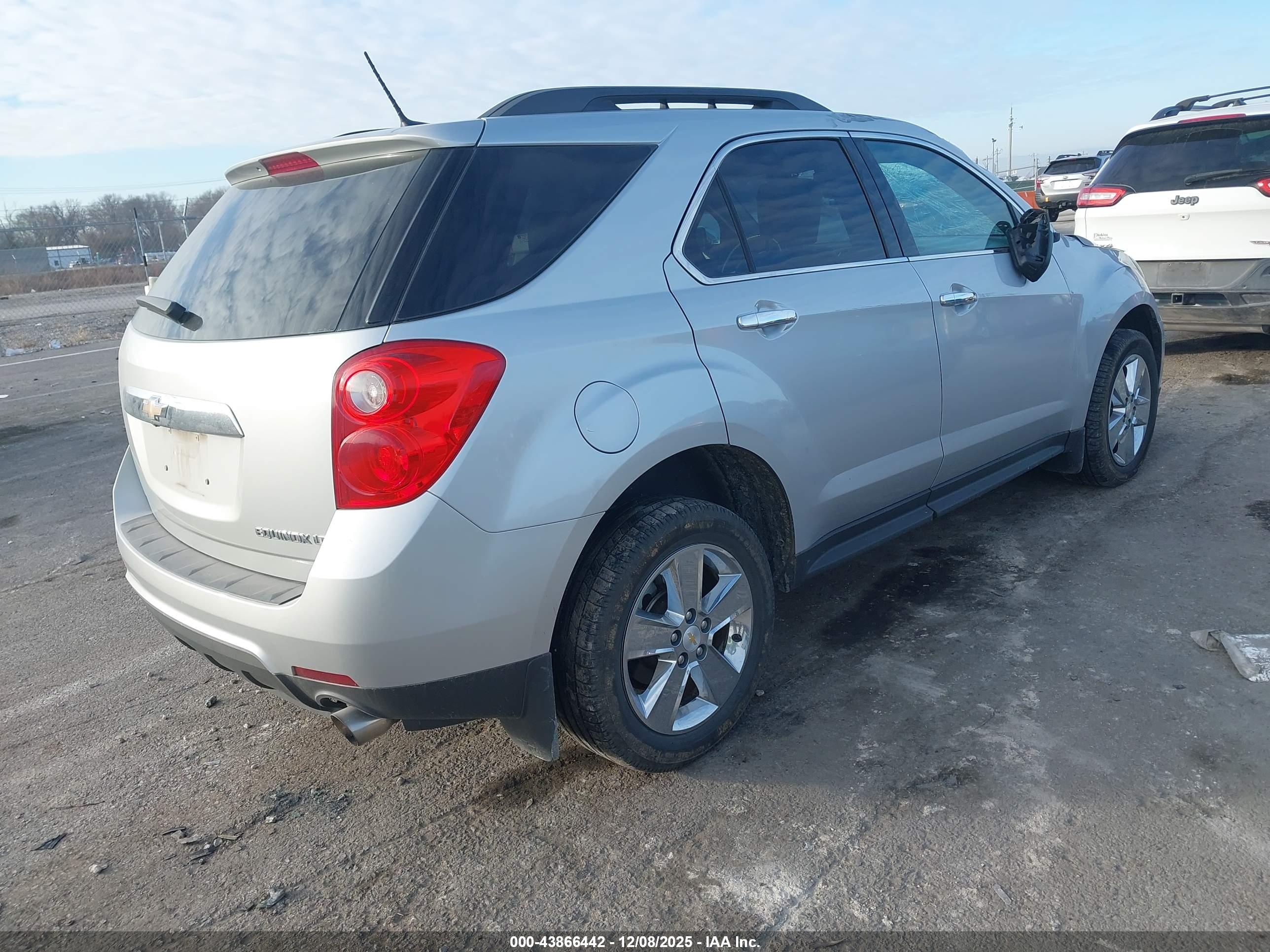 CHEVROLET EQUINOX image 4