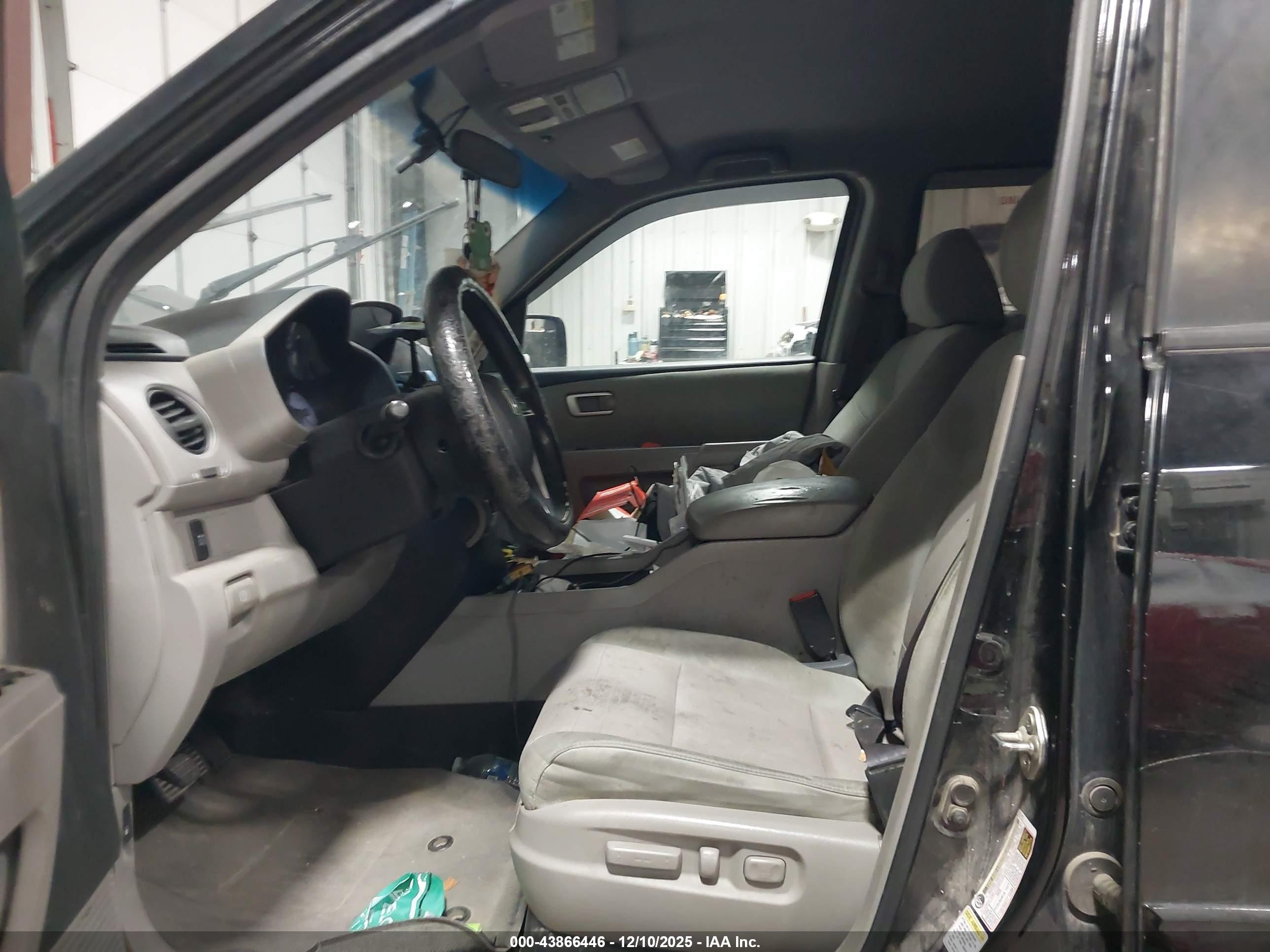 HONDA PILOT image 5