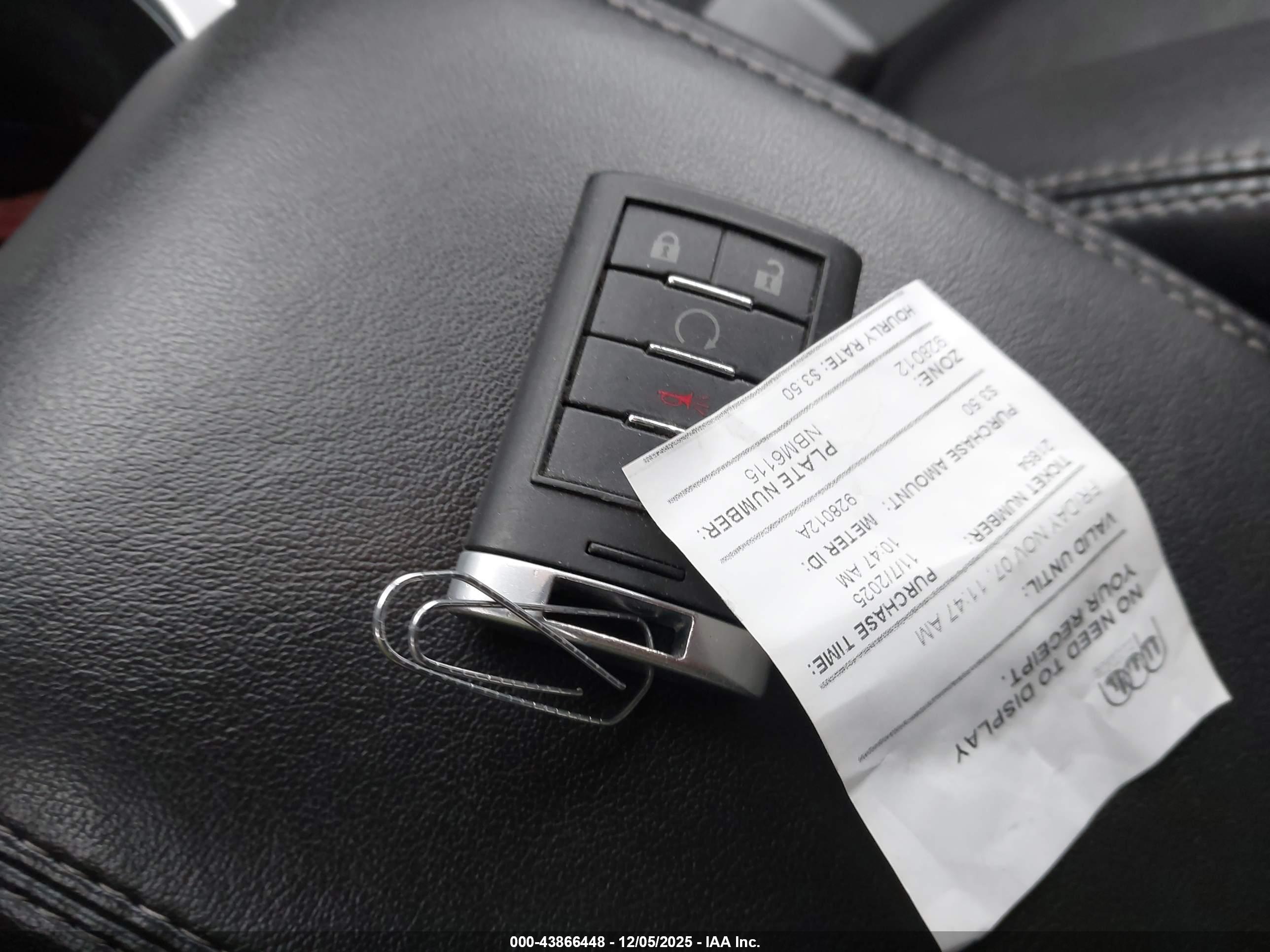 CADILLAC SRX image 11