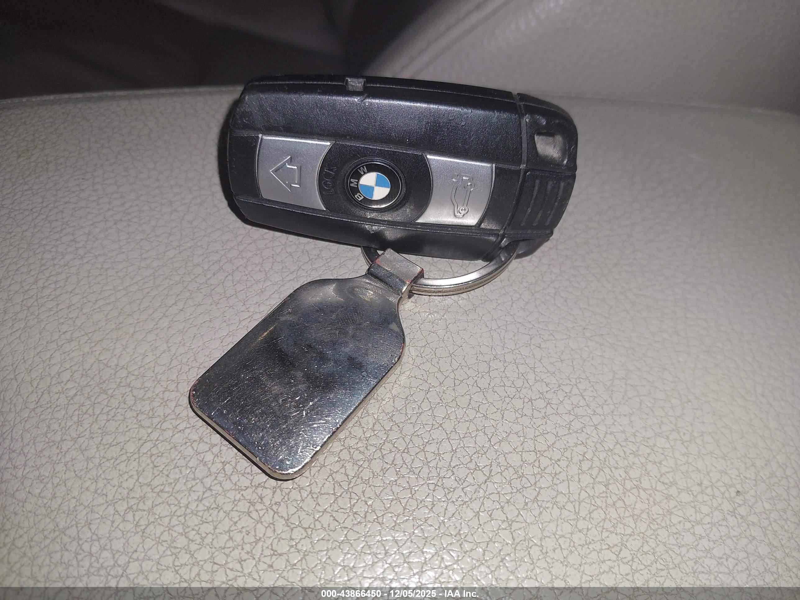 BMW 328I image 11