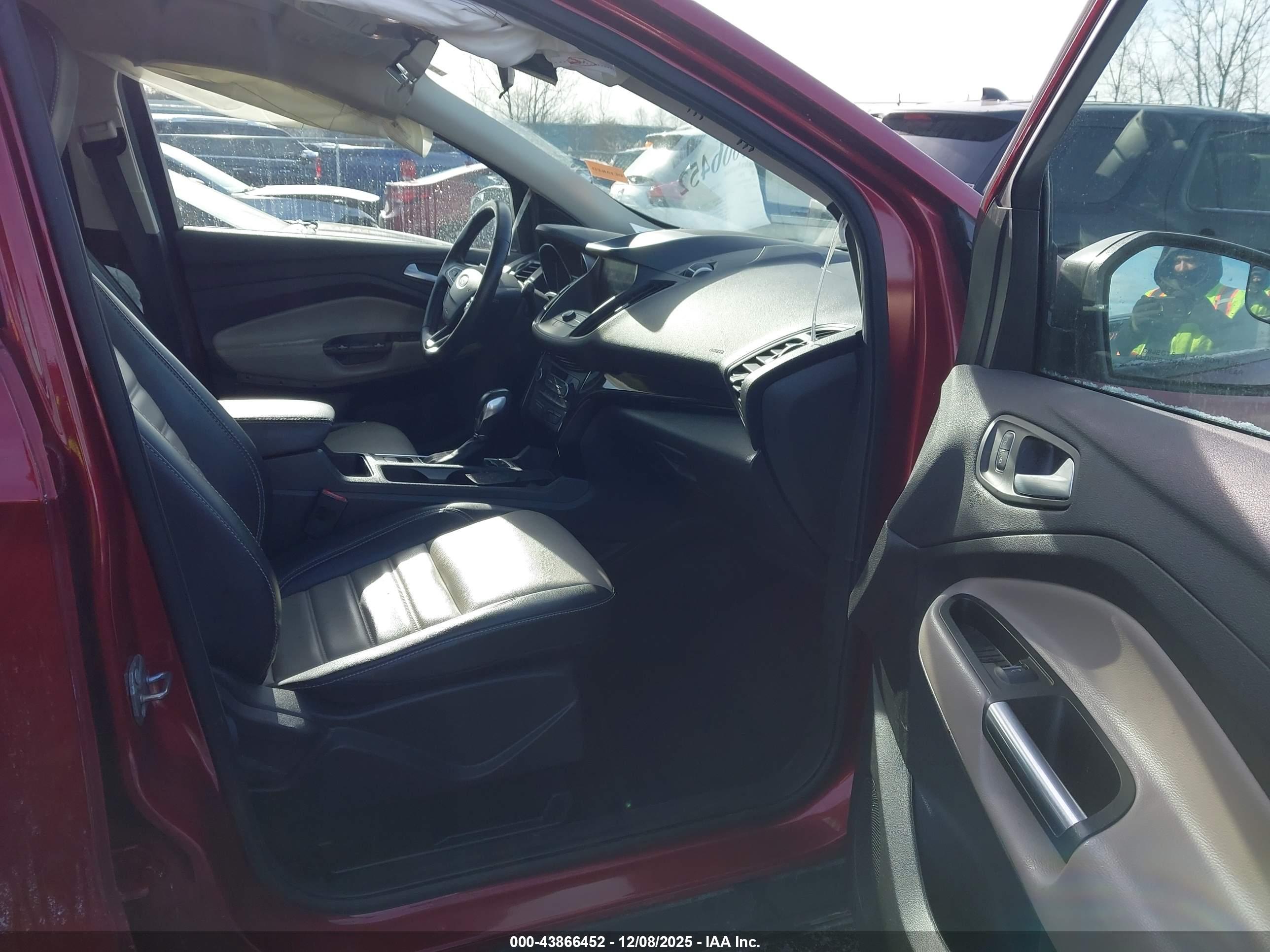 FORD ESCAPE image 5