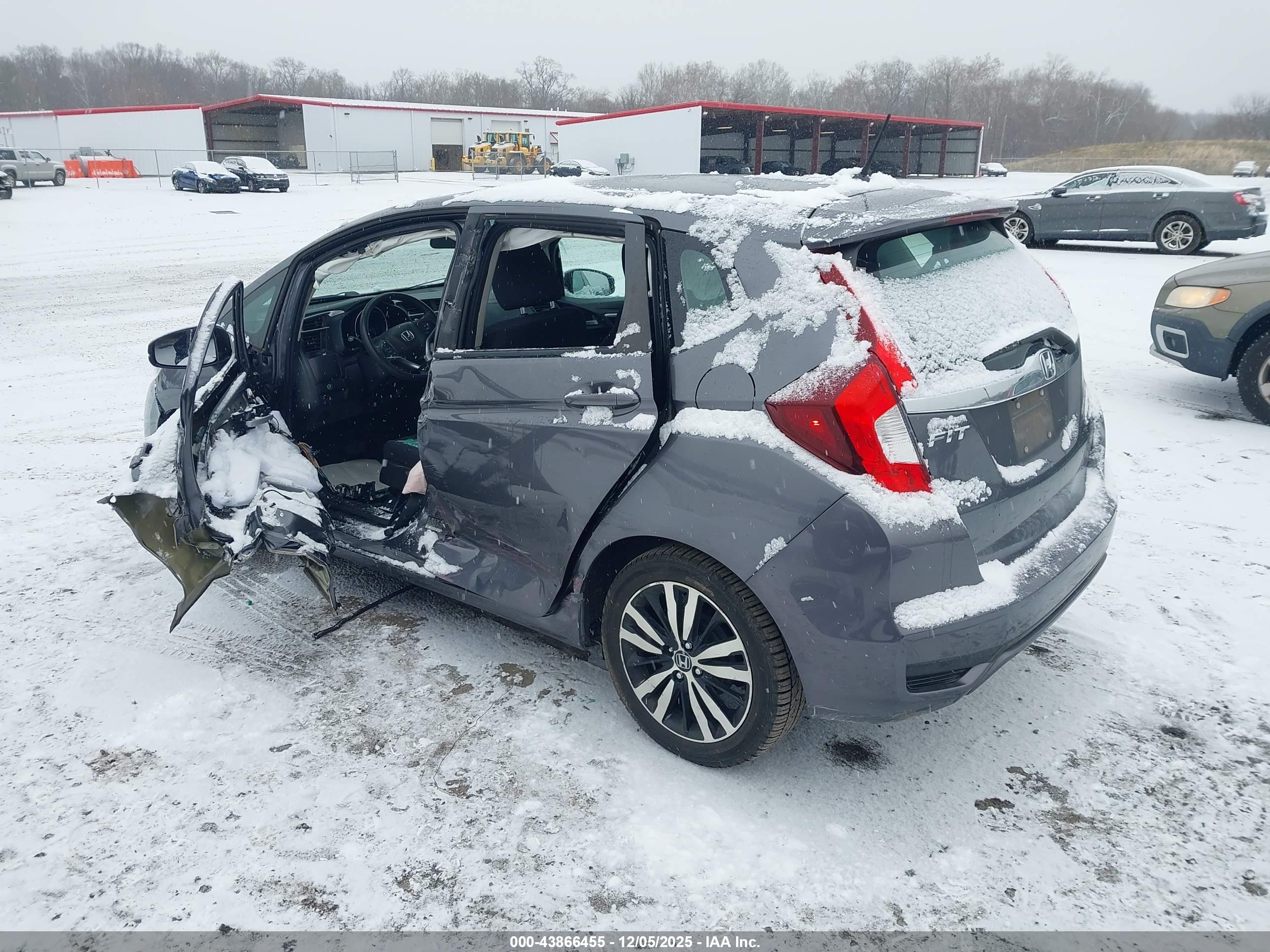 HONDA FIT image 3