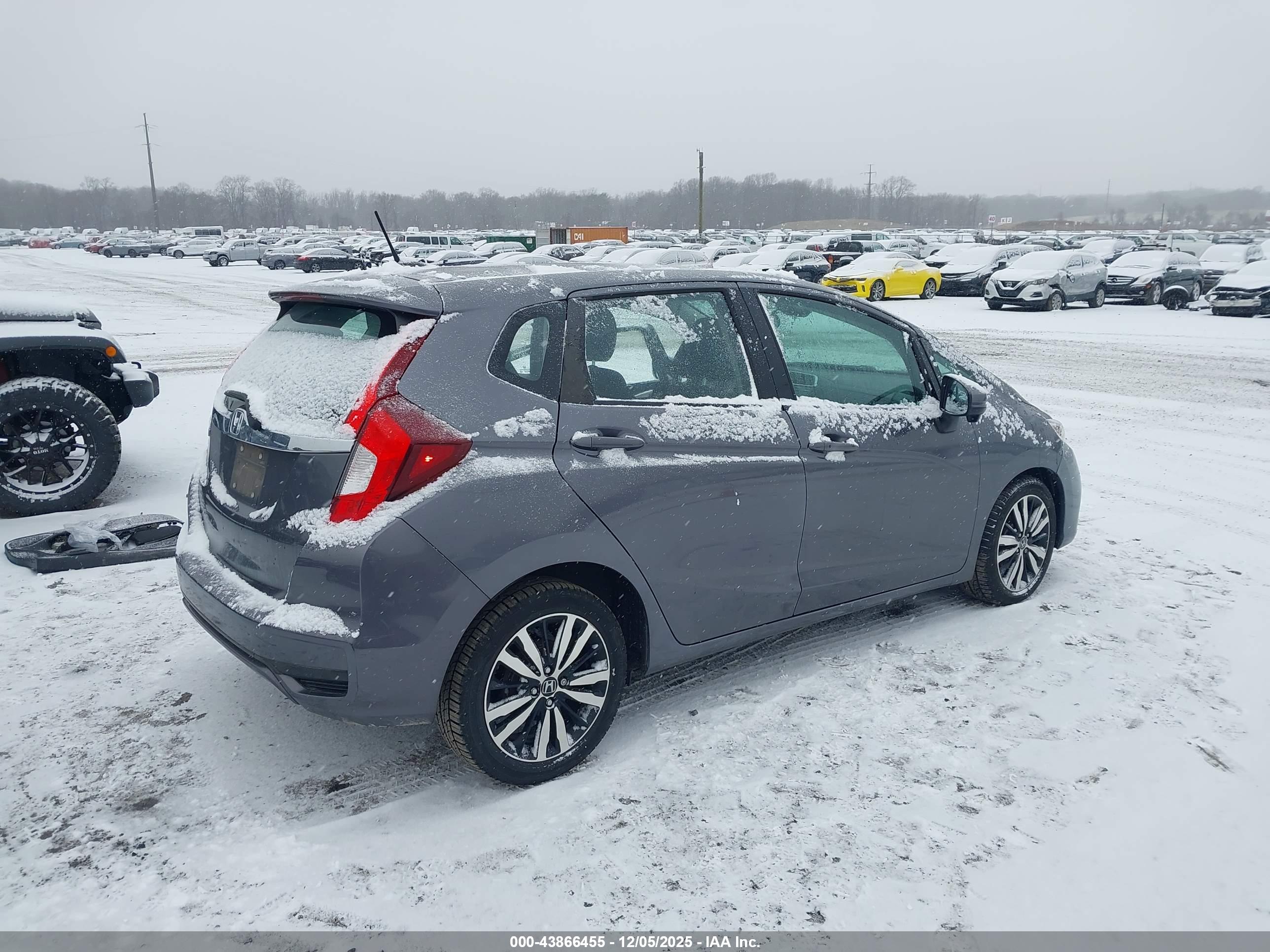 HONDA FIT image 4