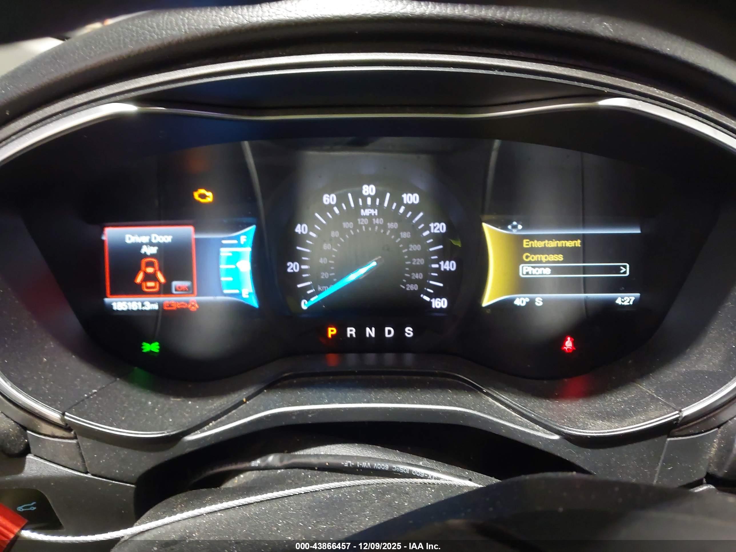 FORD FUSION image 7