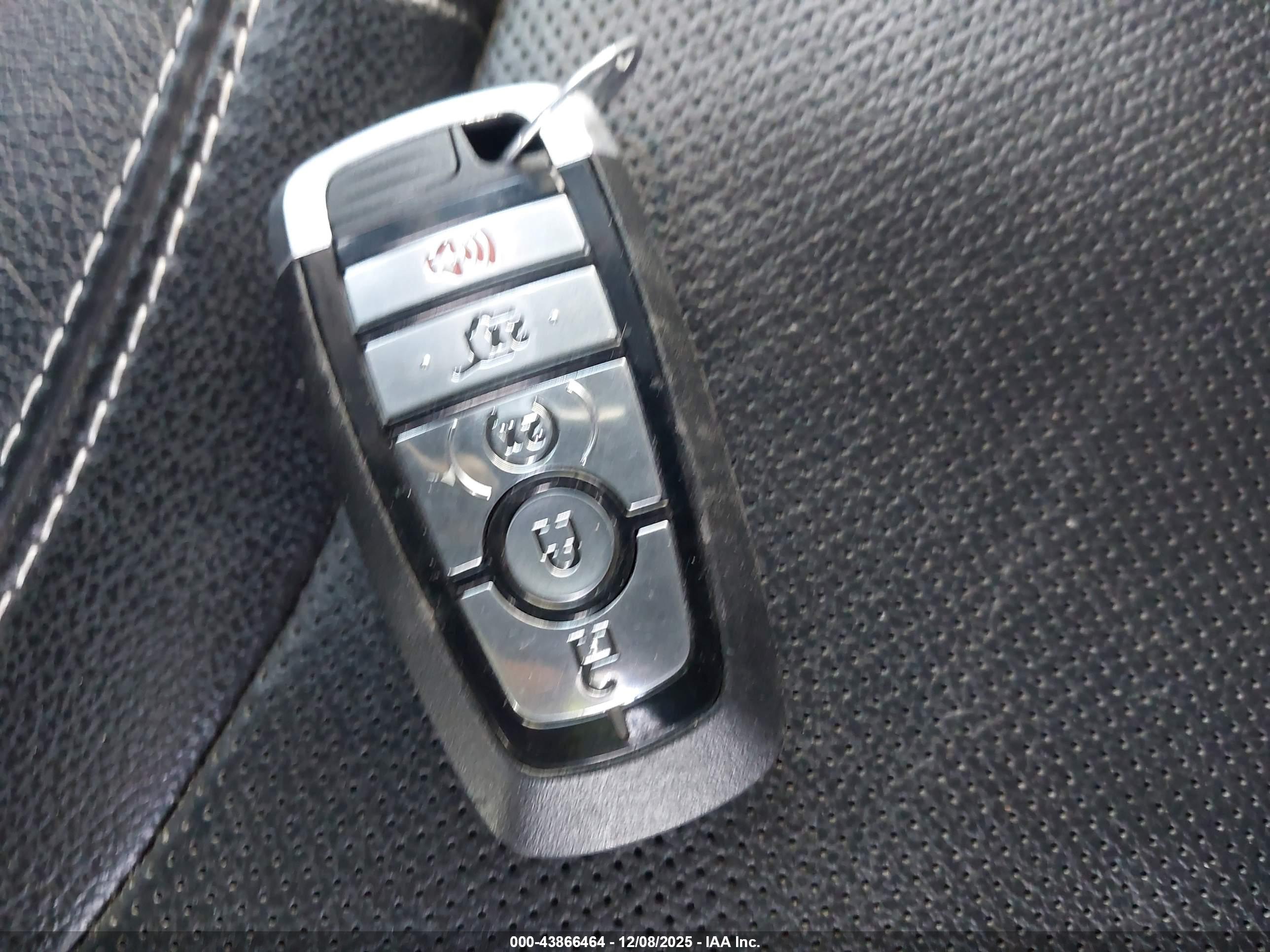 FORD EXPLORER image 11