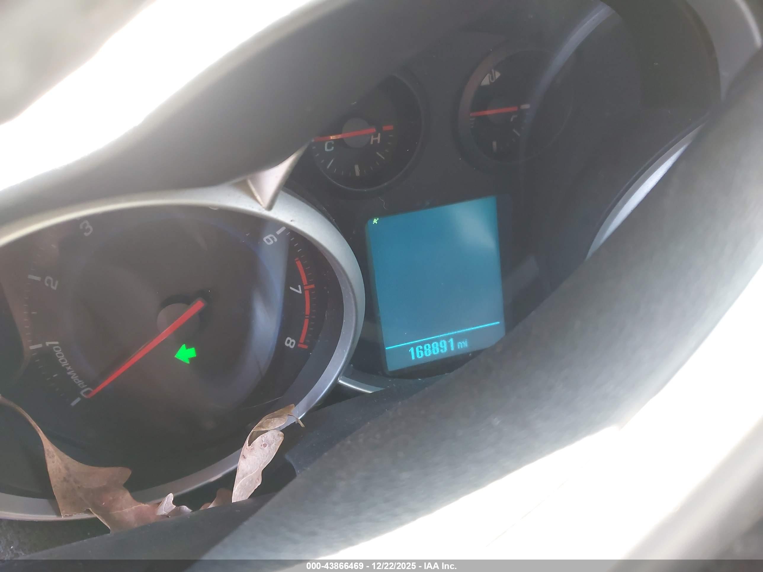 CHEVROLET CRUZE image 7