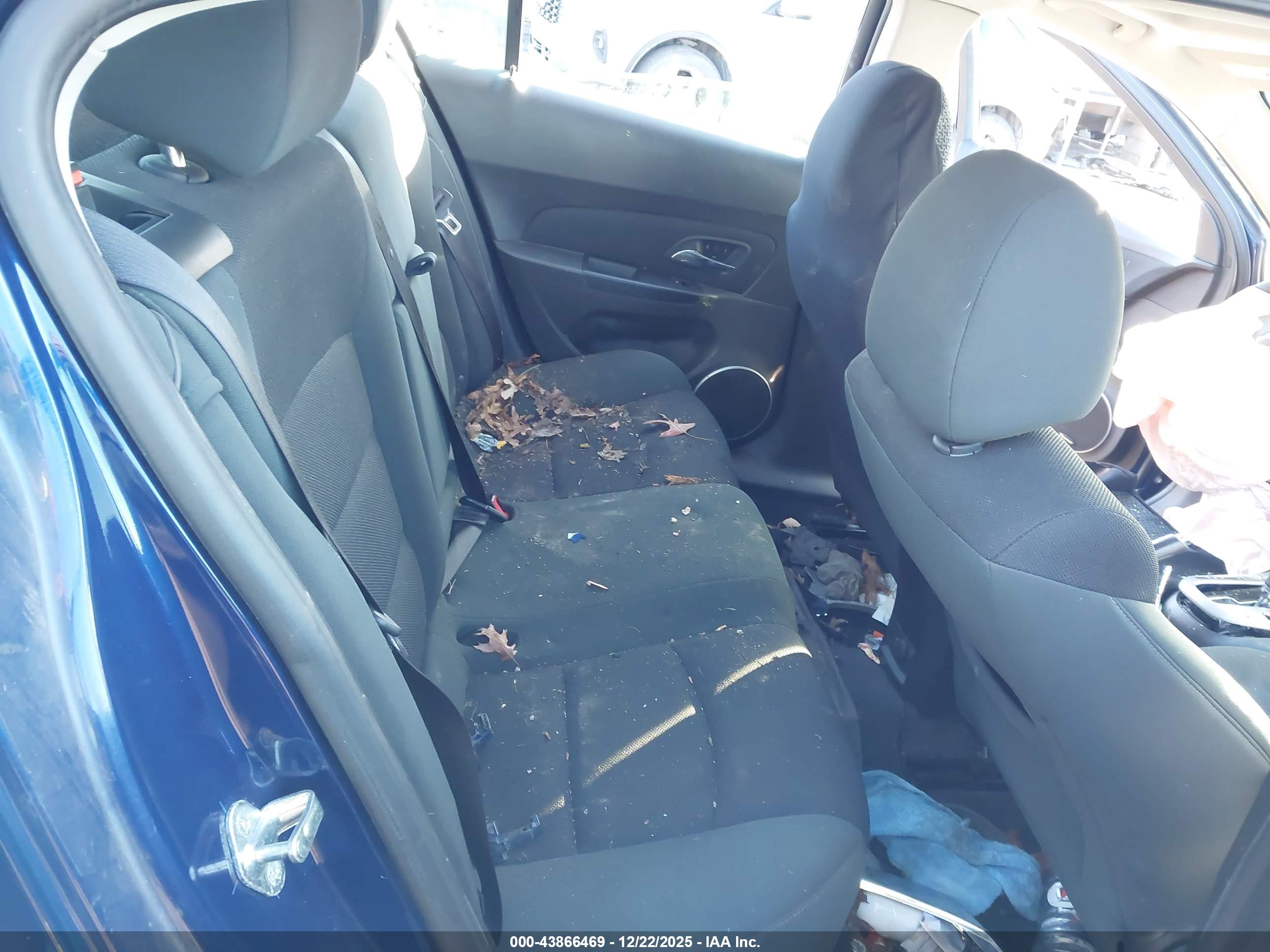 CHEVROLET CRUZE image 8