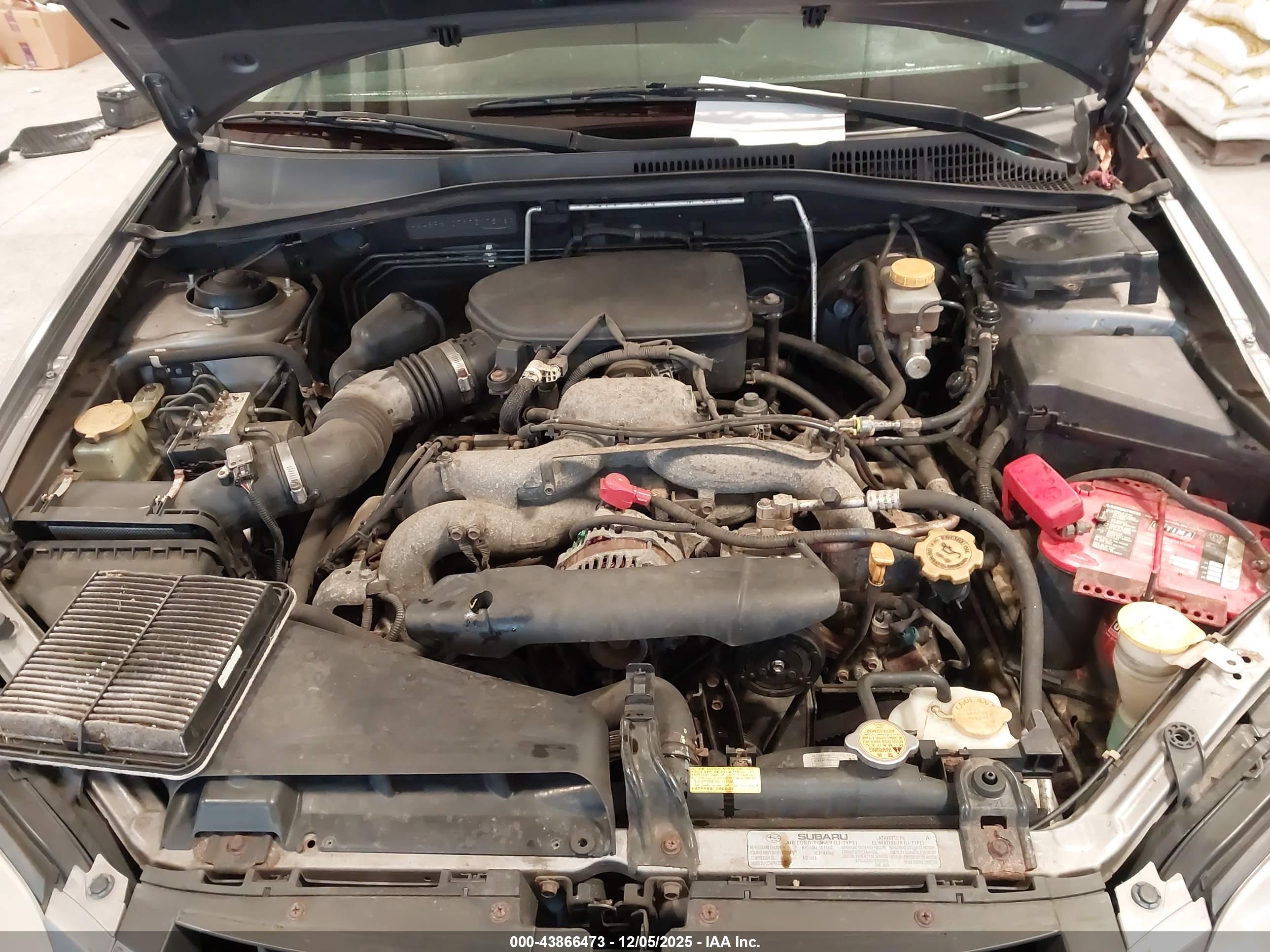 SUBARU OUTBACK image 10
