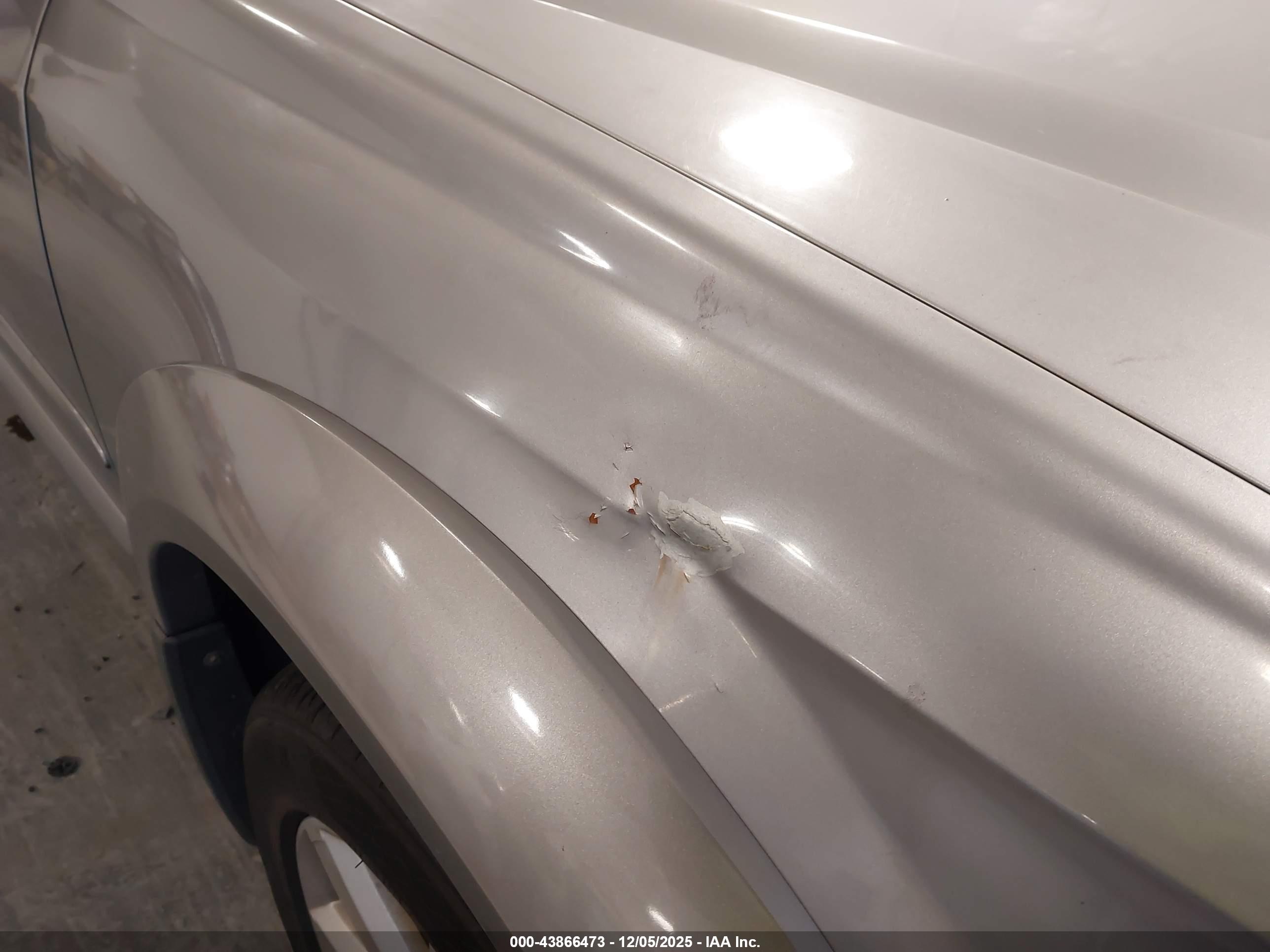 SUBARU OUTBACK image 6