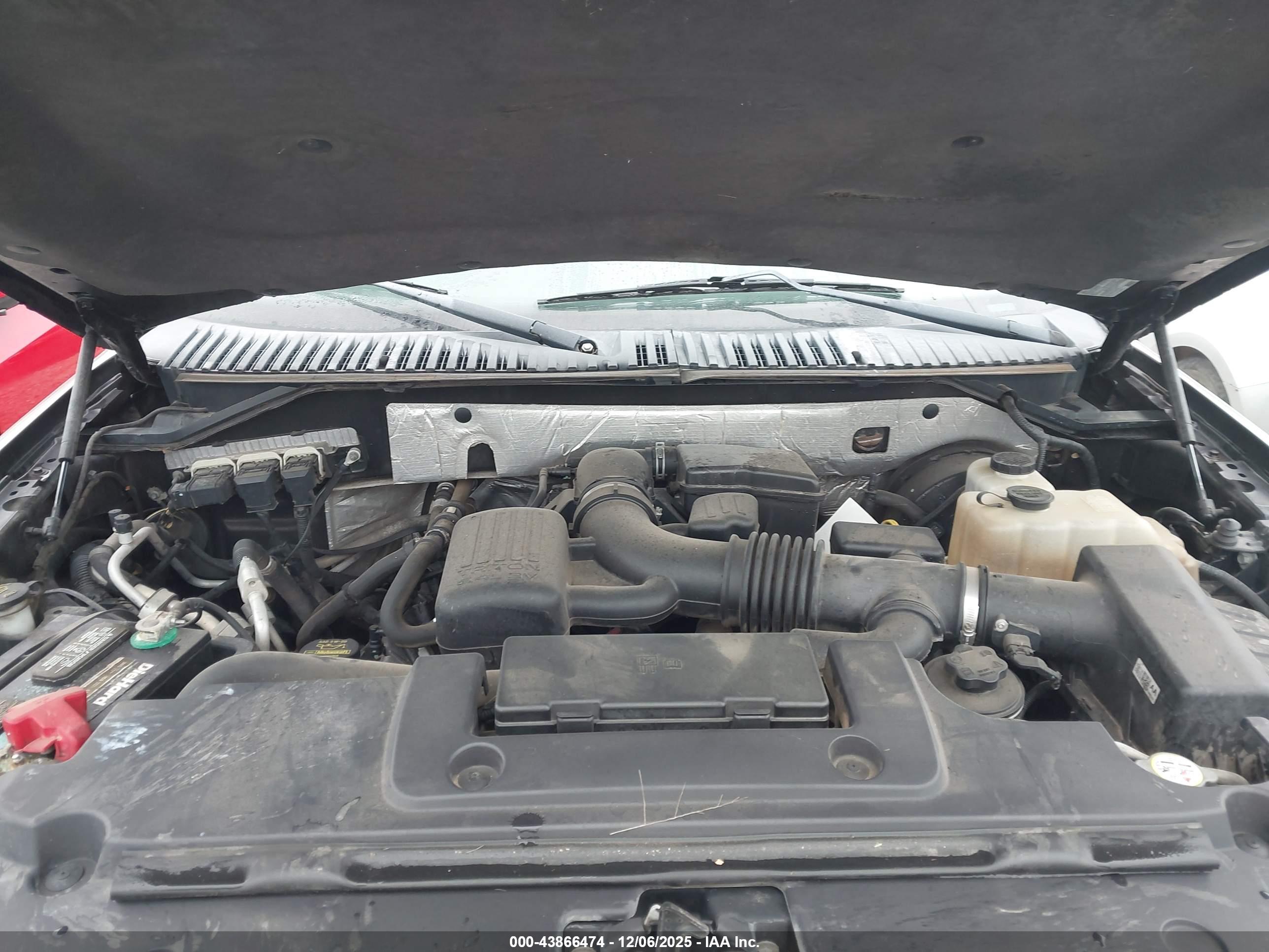 FORD EXPEDITION image 10