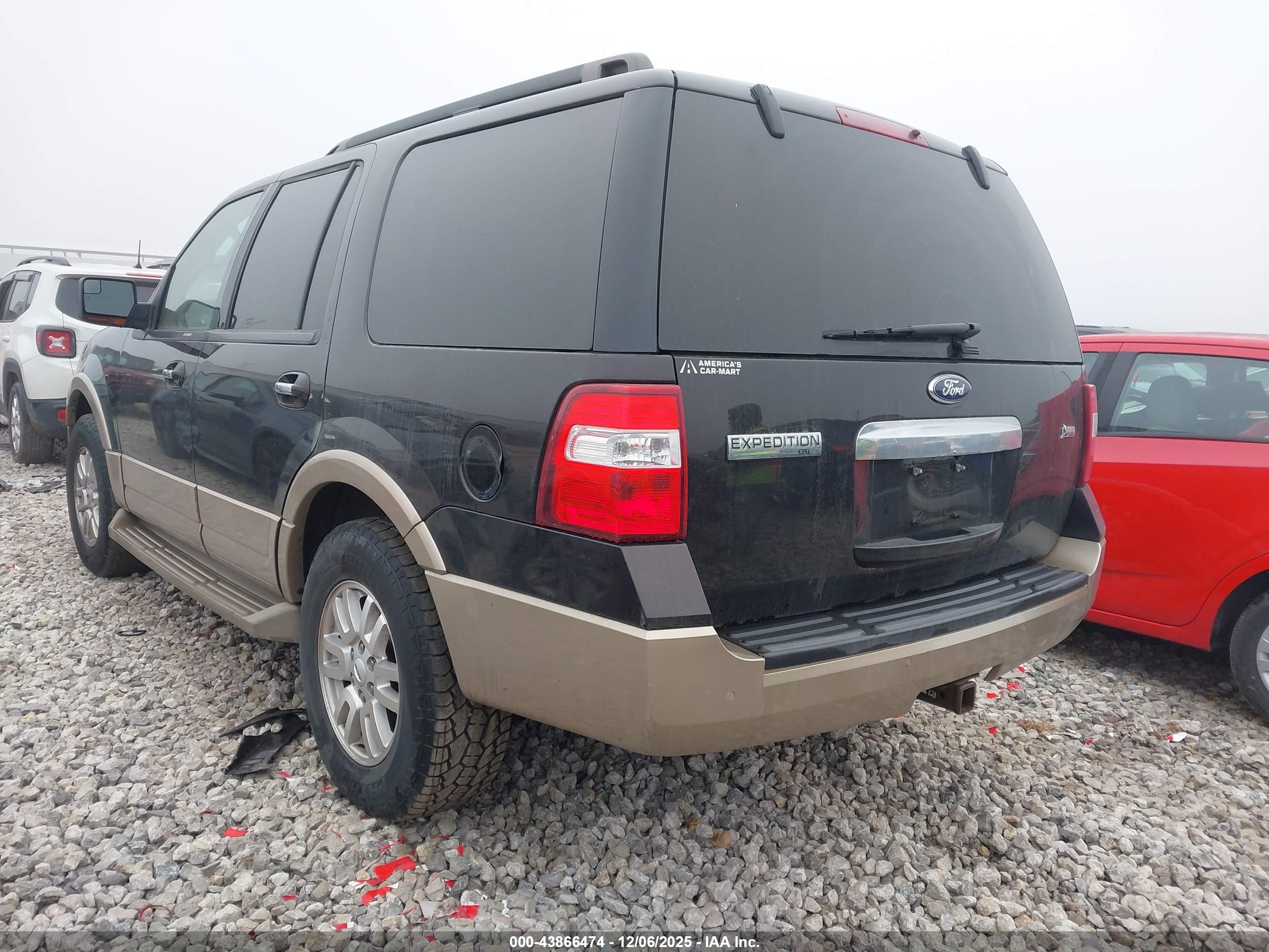 FORD EXPEDITION image 3