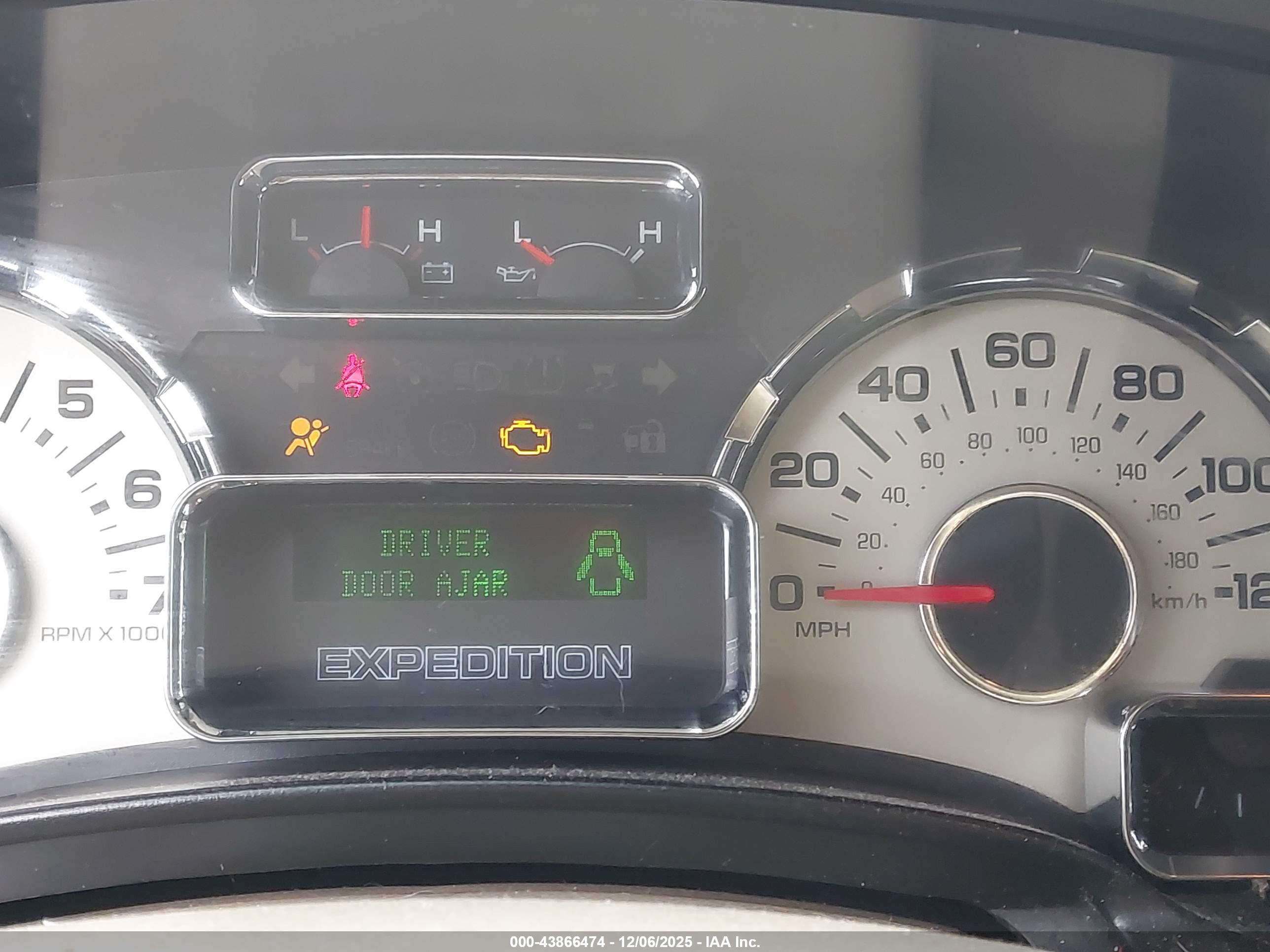 FORD EXPEDITION image 7