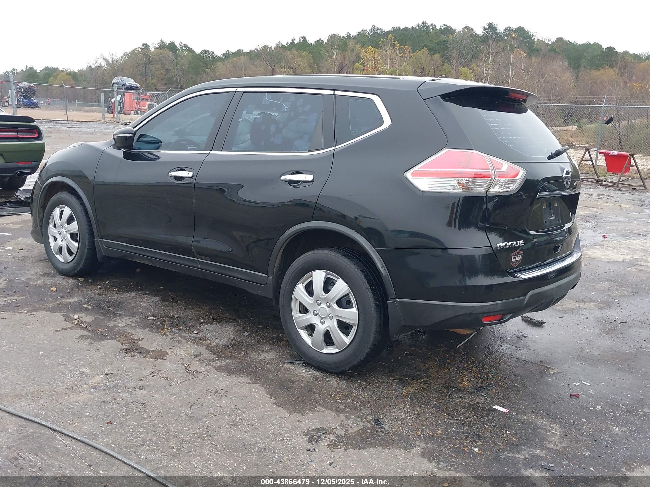 NISSAN ROGUE image 3