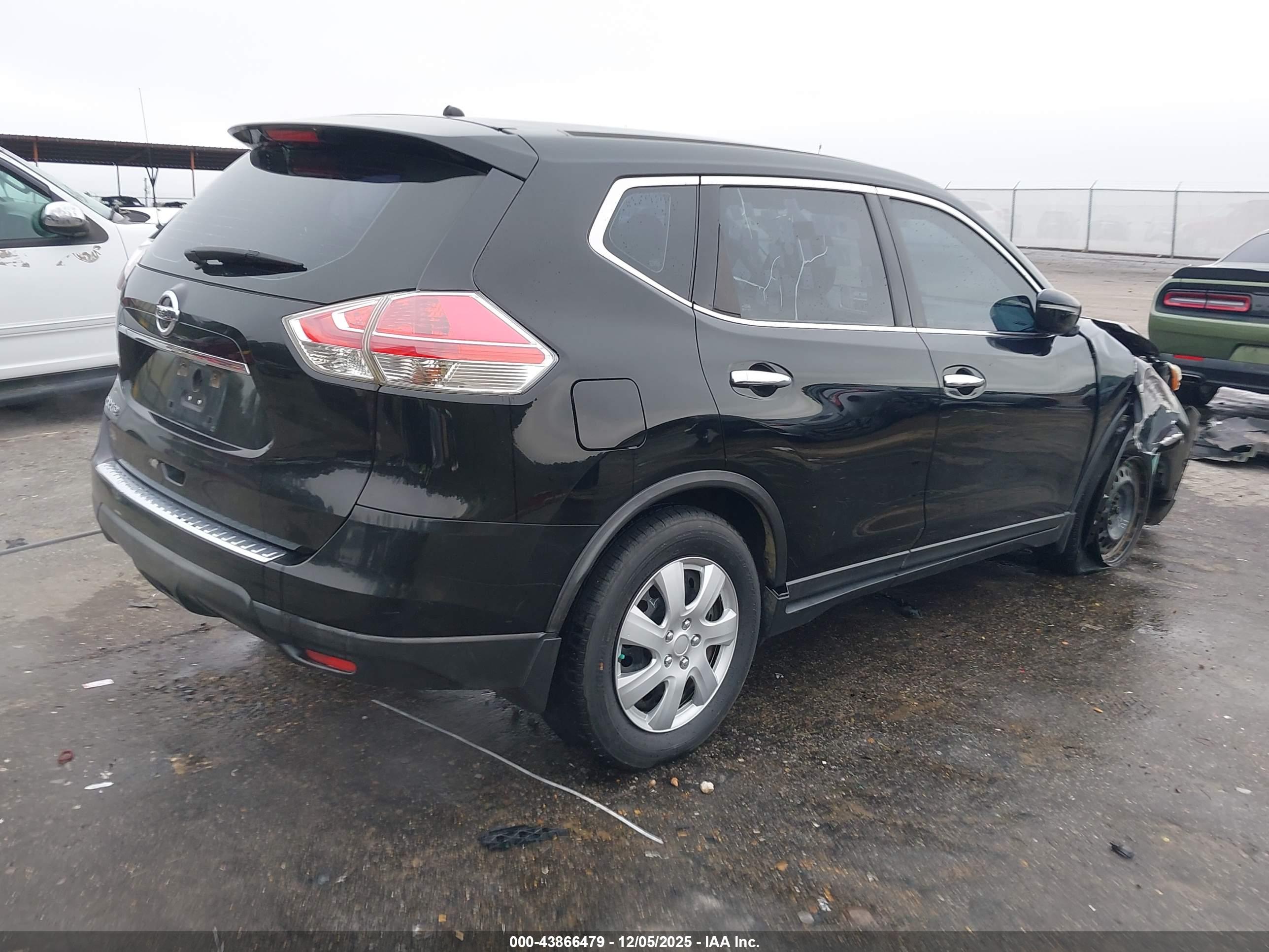 NISSAN ROGUE image 4