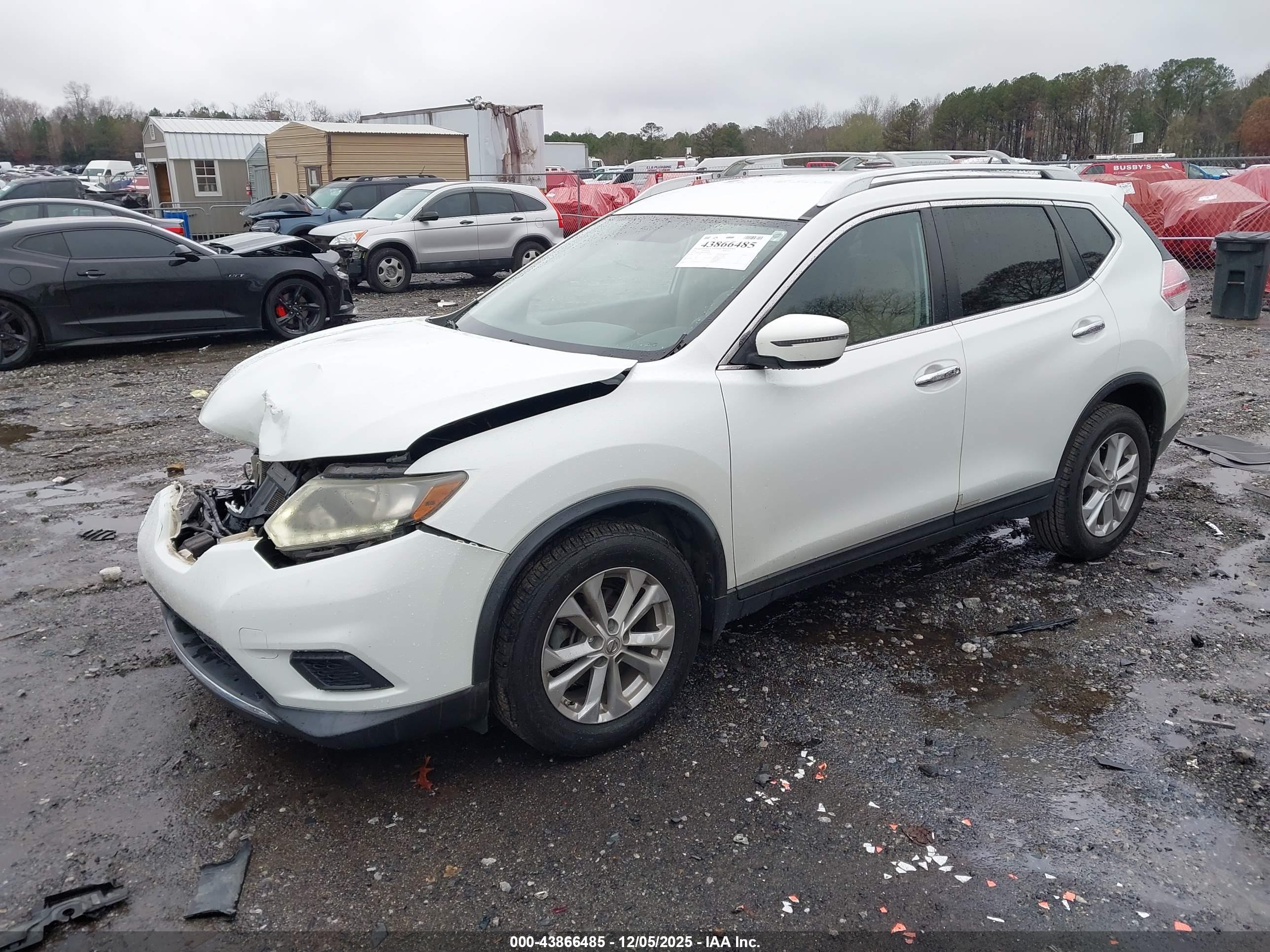 NISSAN ROGUE image 2