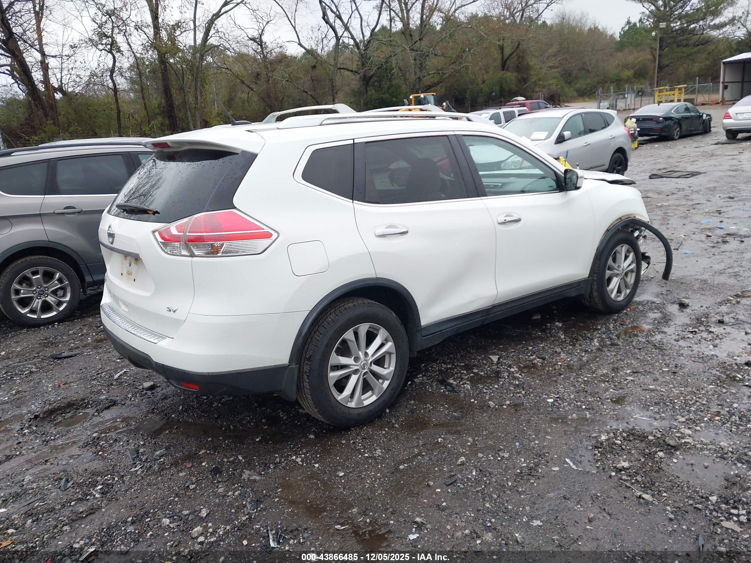 NISSAN ROGUE image 4