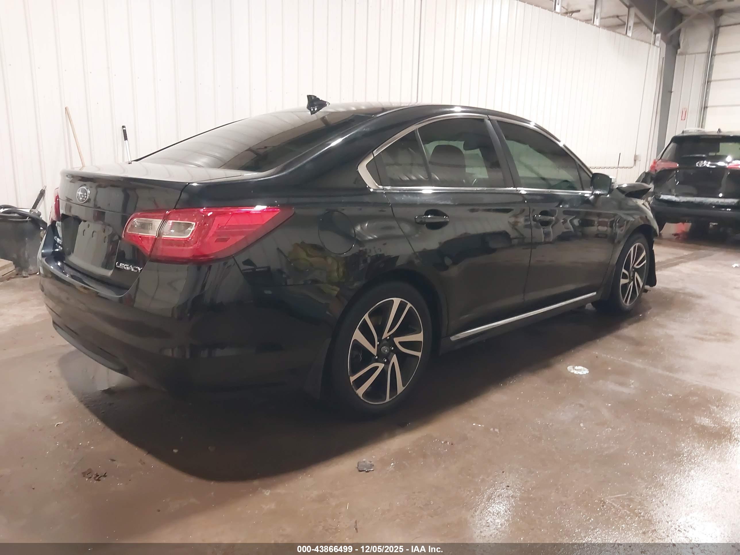 SUBARU LEGACY image 4