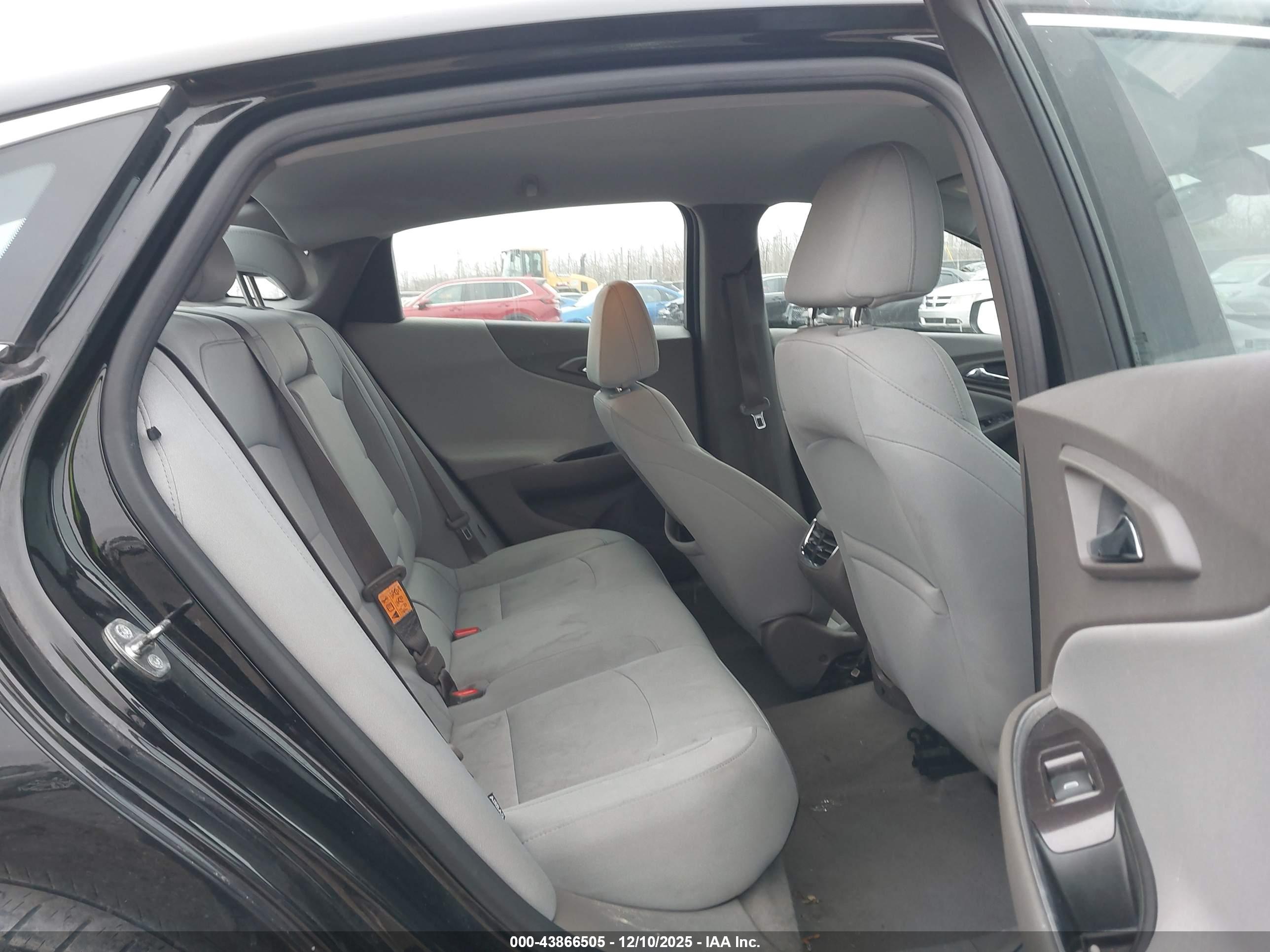 CHEVROLET MALIBU image 8