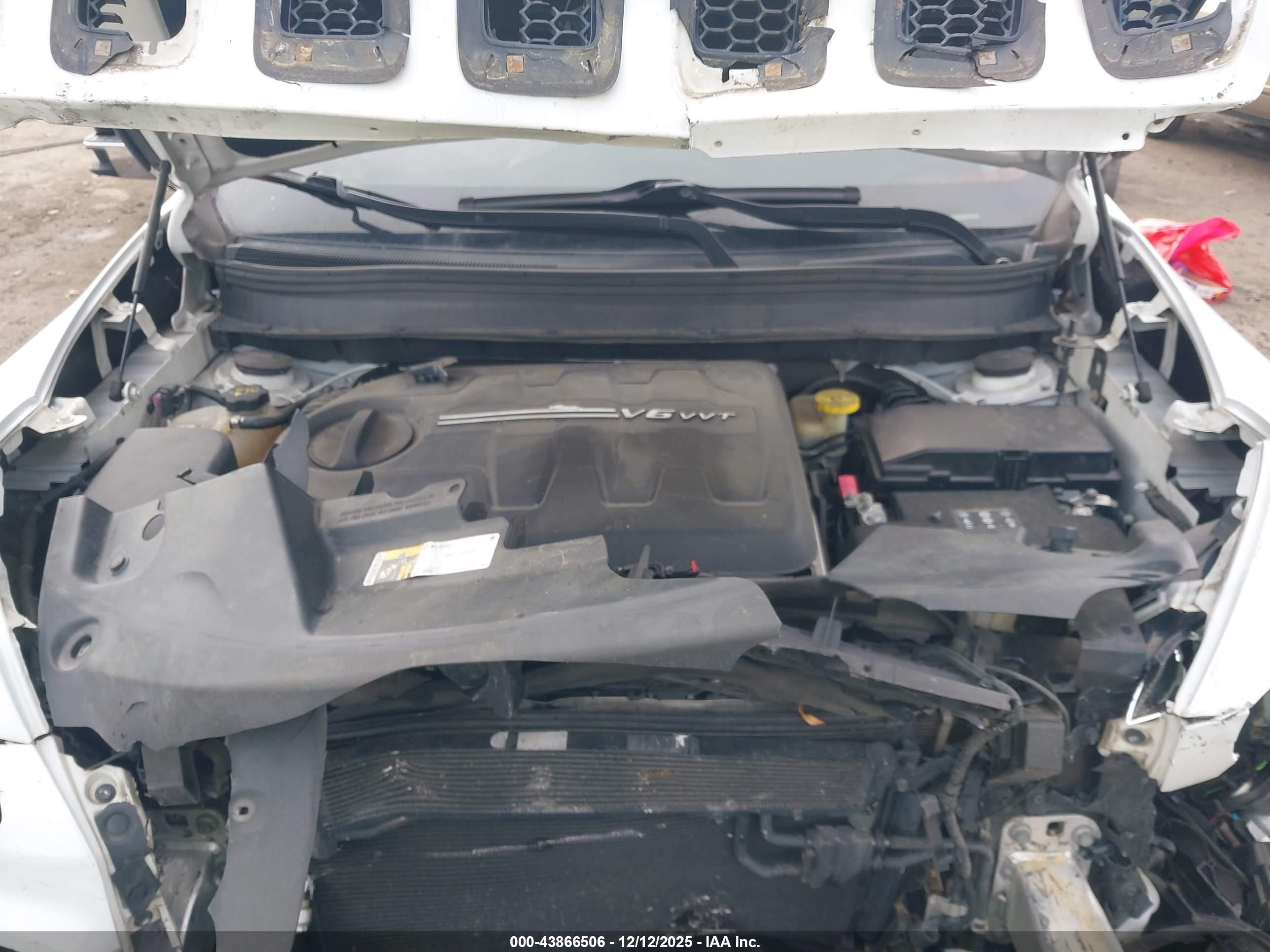 JEEP CHEROKEE image 10