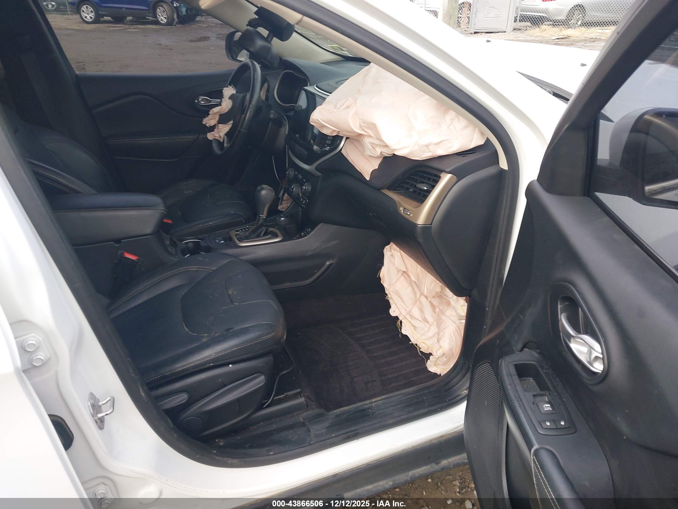 JEEP CHEROKEE image 5