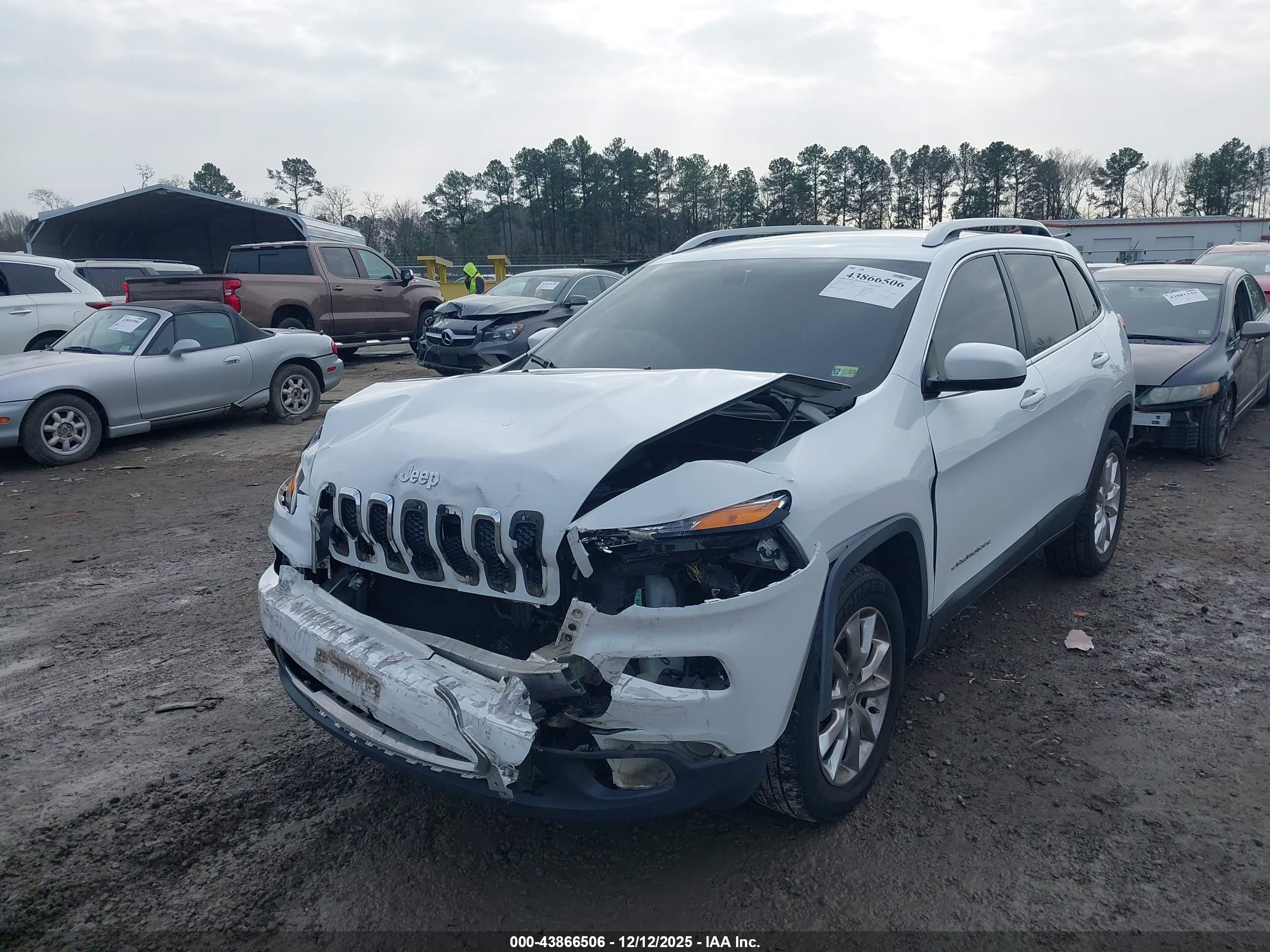 JEEP CHEROKEE image 6